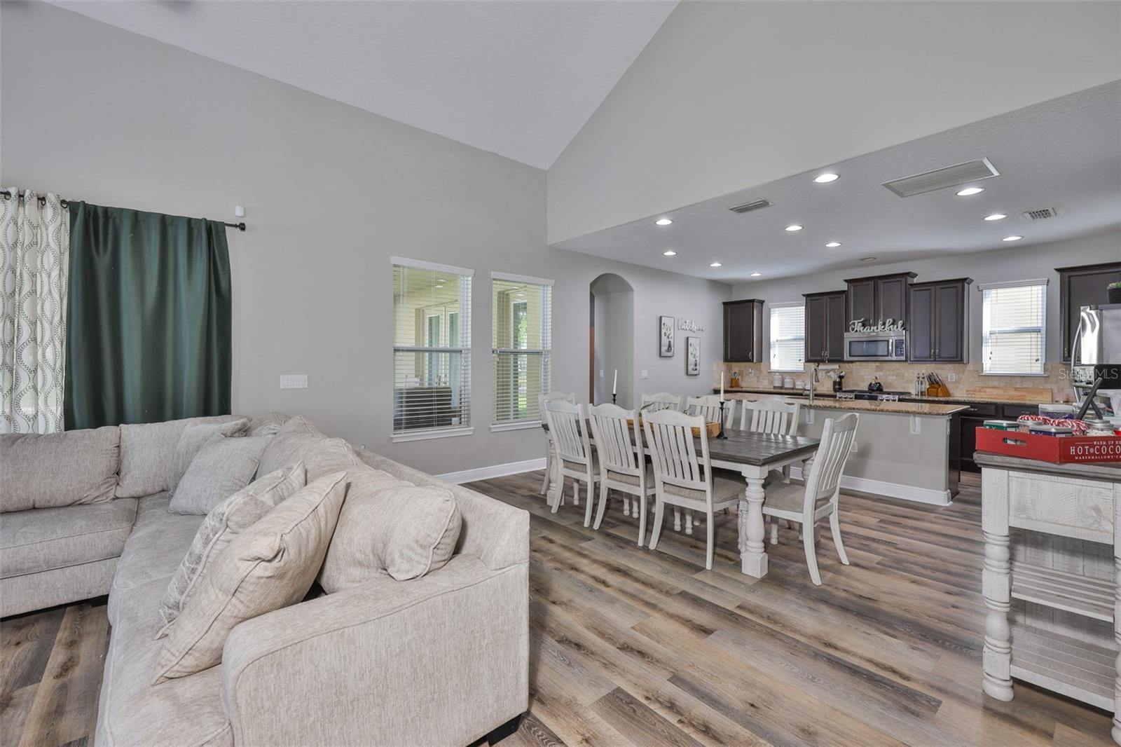 Image 11 of 53 For 7912 Hampton Lake Drive