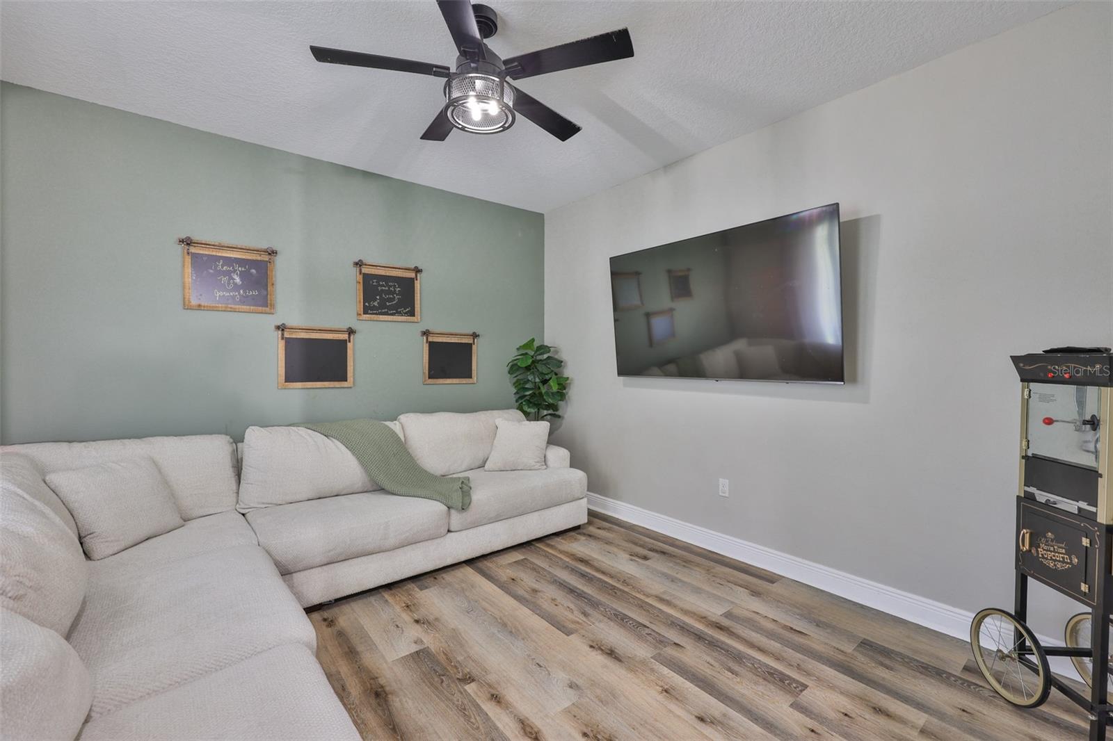 Image 20 of 53 For 7912 Hampton Lake Drive