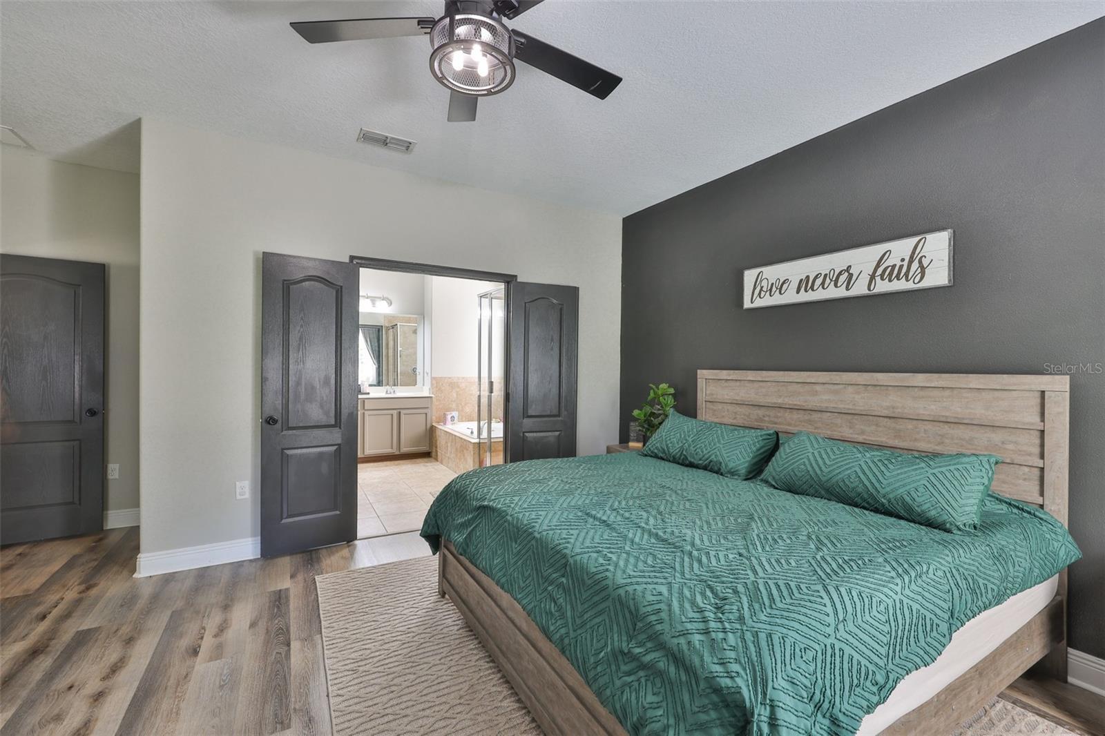 Image 23 of 53 For 7912 Hampton Lake Drive