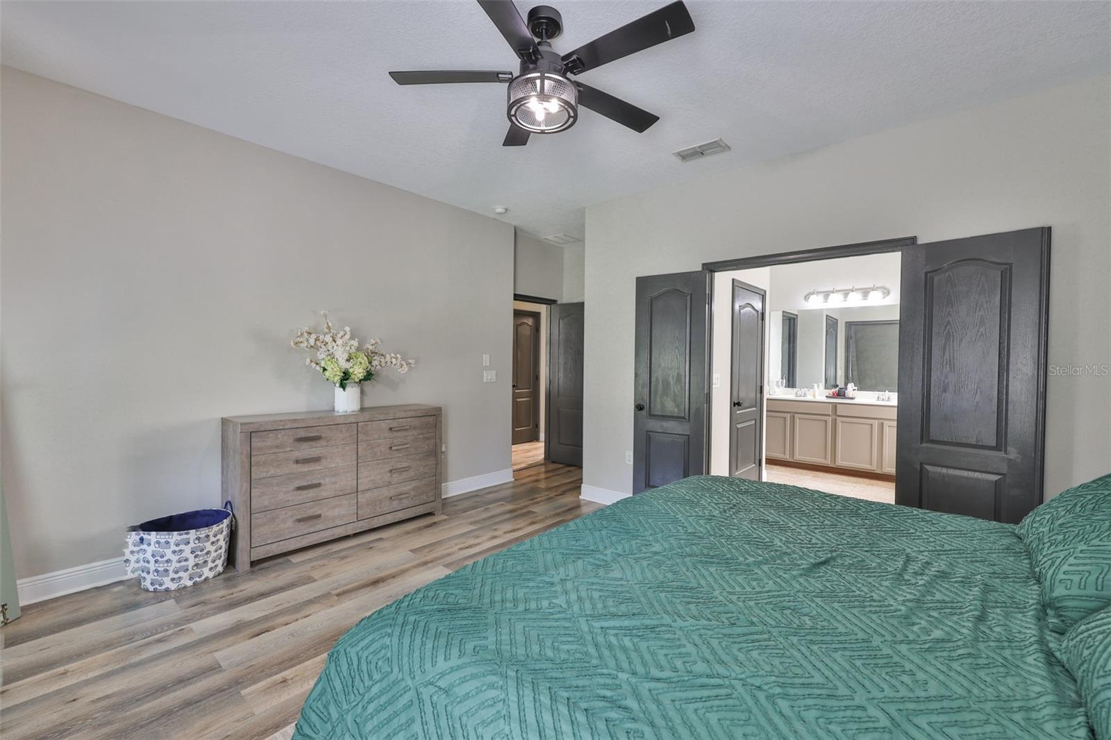 Image 24 of 53 For 7912 Hampton Lake Drive