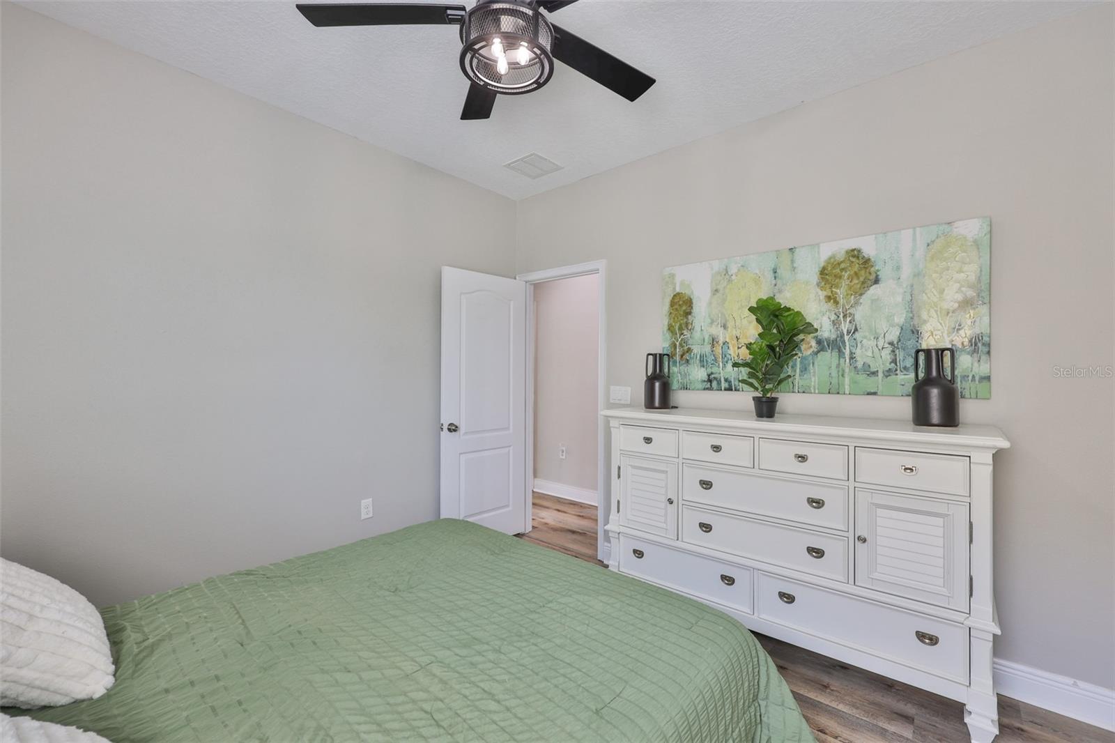 Image 32 of 53 For 7912 Hampton Lake Drive