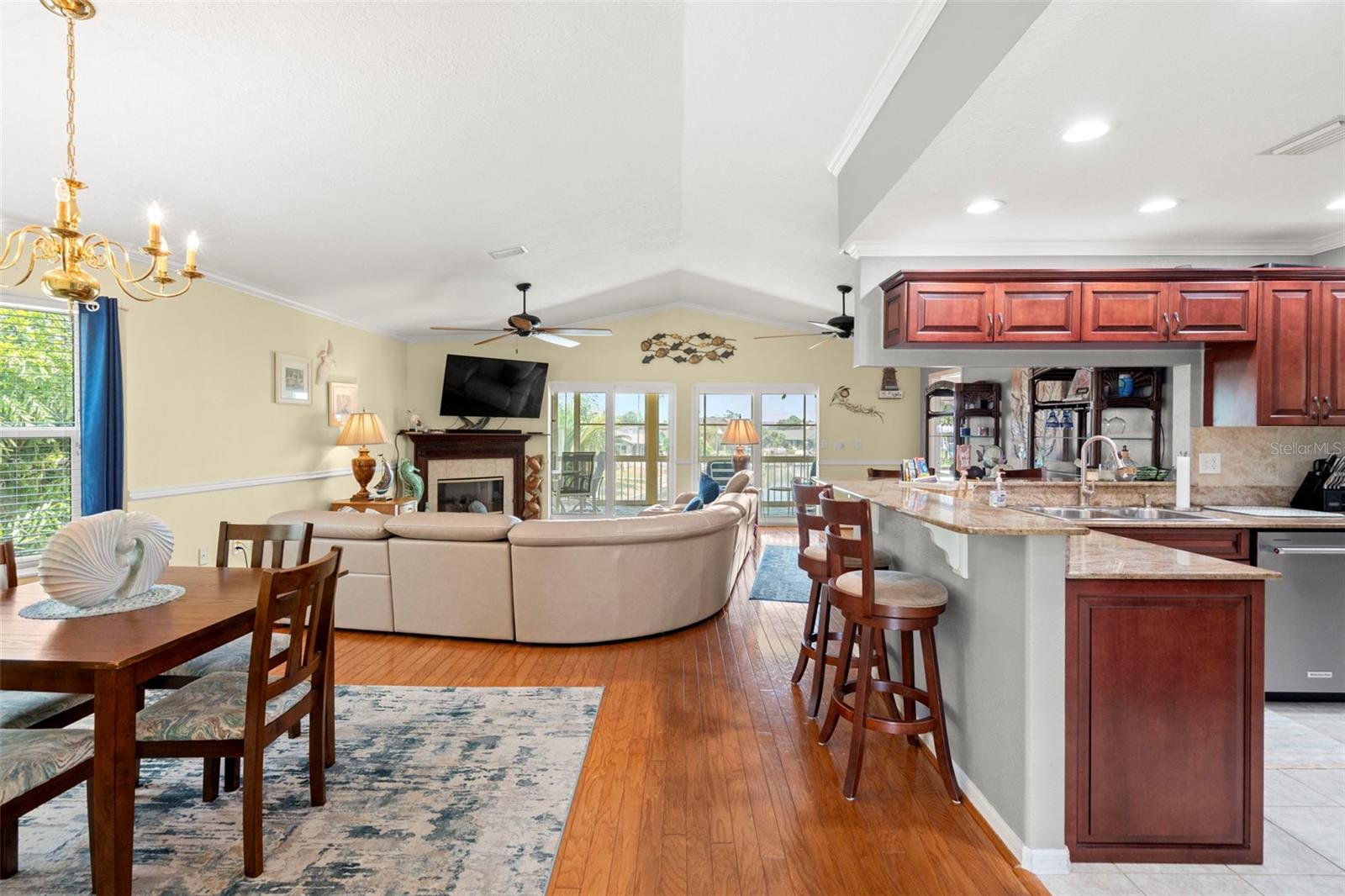 Image 10 of 89 For 6170 Seaside Drive
