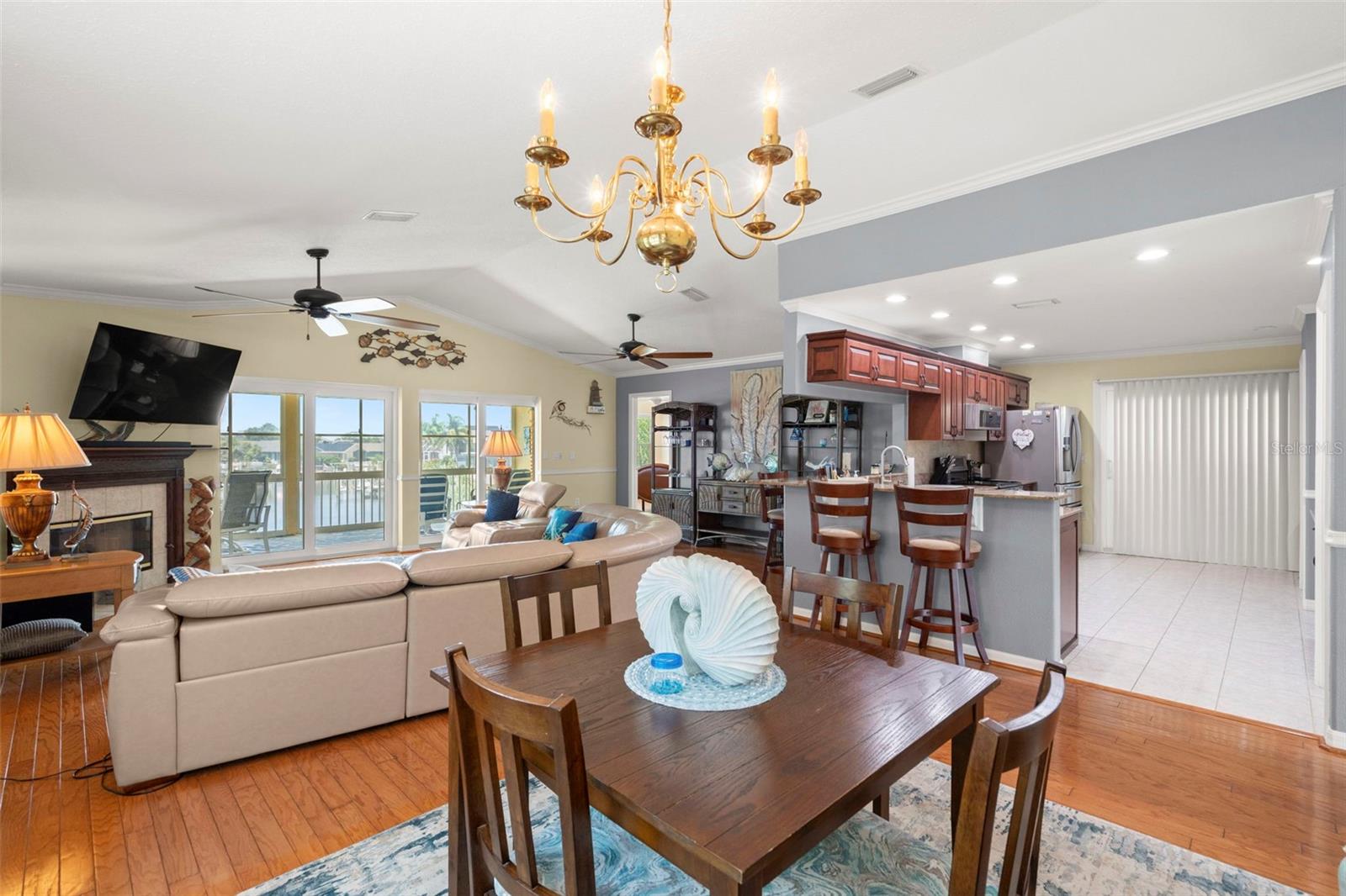 Image 11 of 89 For 6170 Seaside Drive