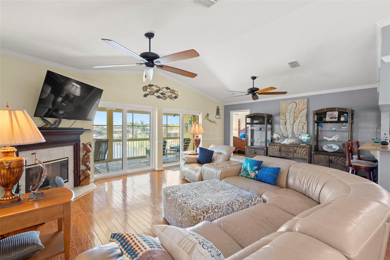 Image 13 of 89 For 6170 Seaside Drive