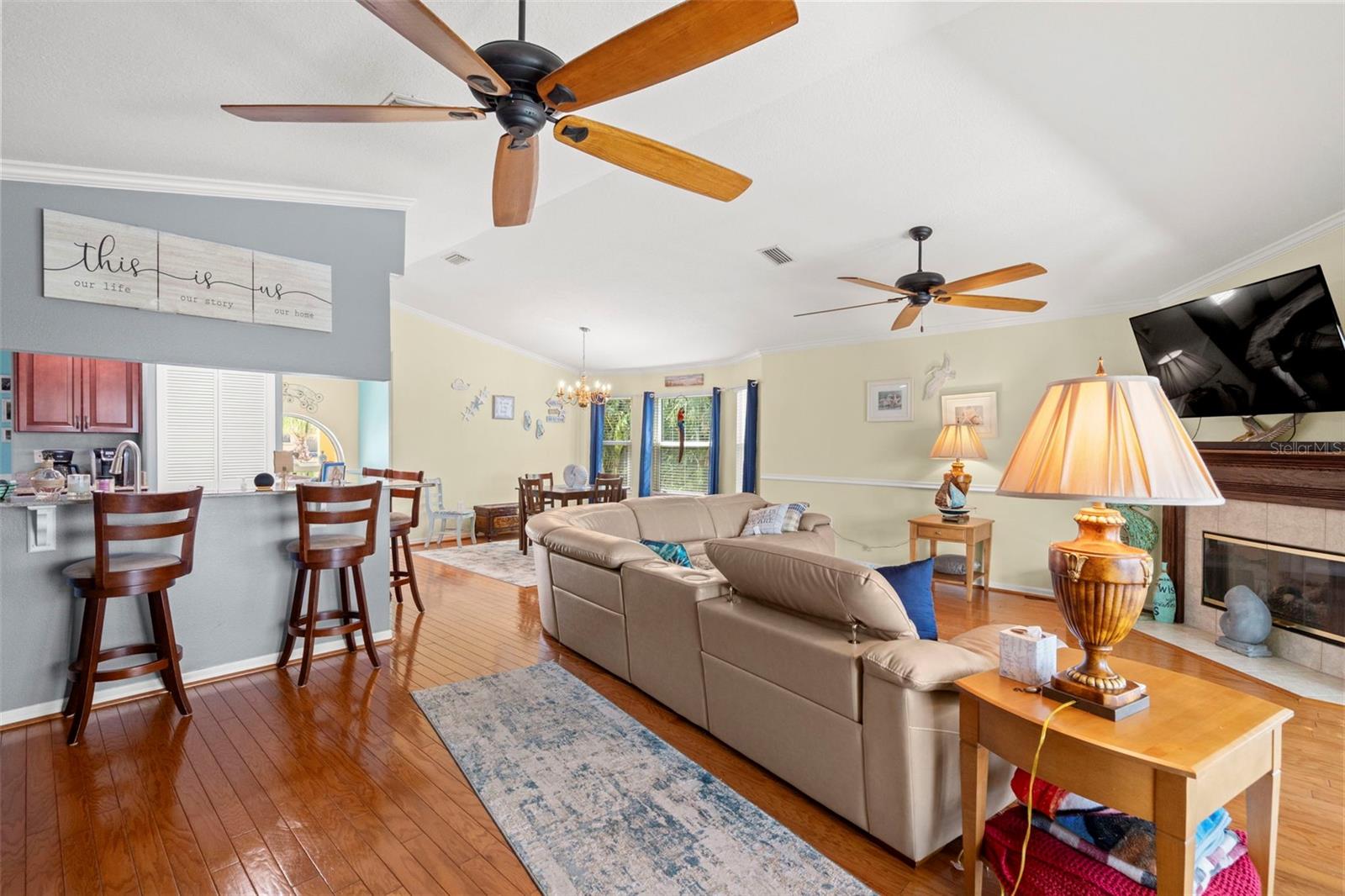 Image 14 of 89 For 6170 Seaside Drive