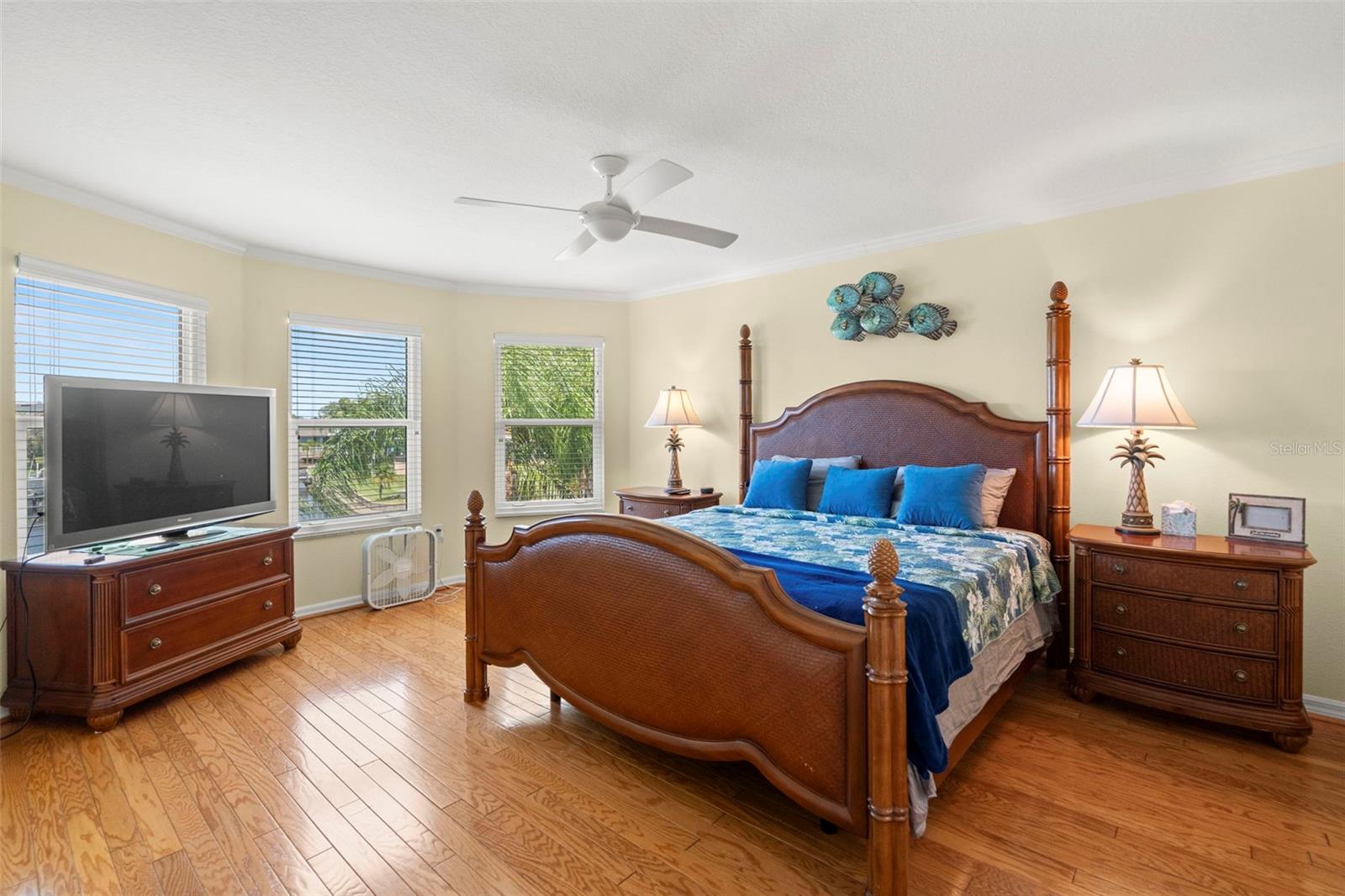 Image 21 of 89 For 6170 Seaside Drive