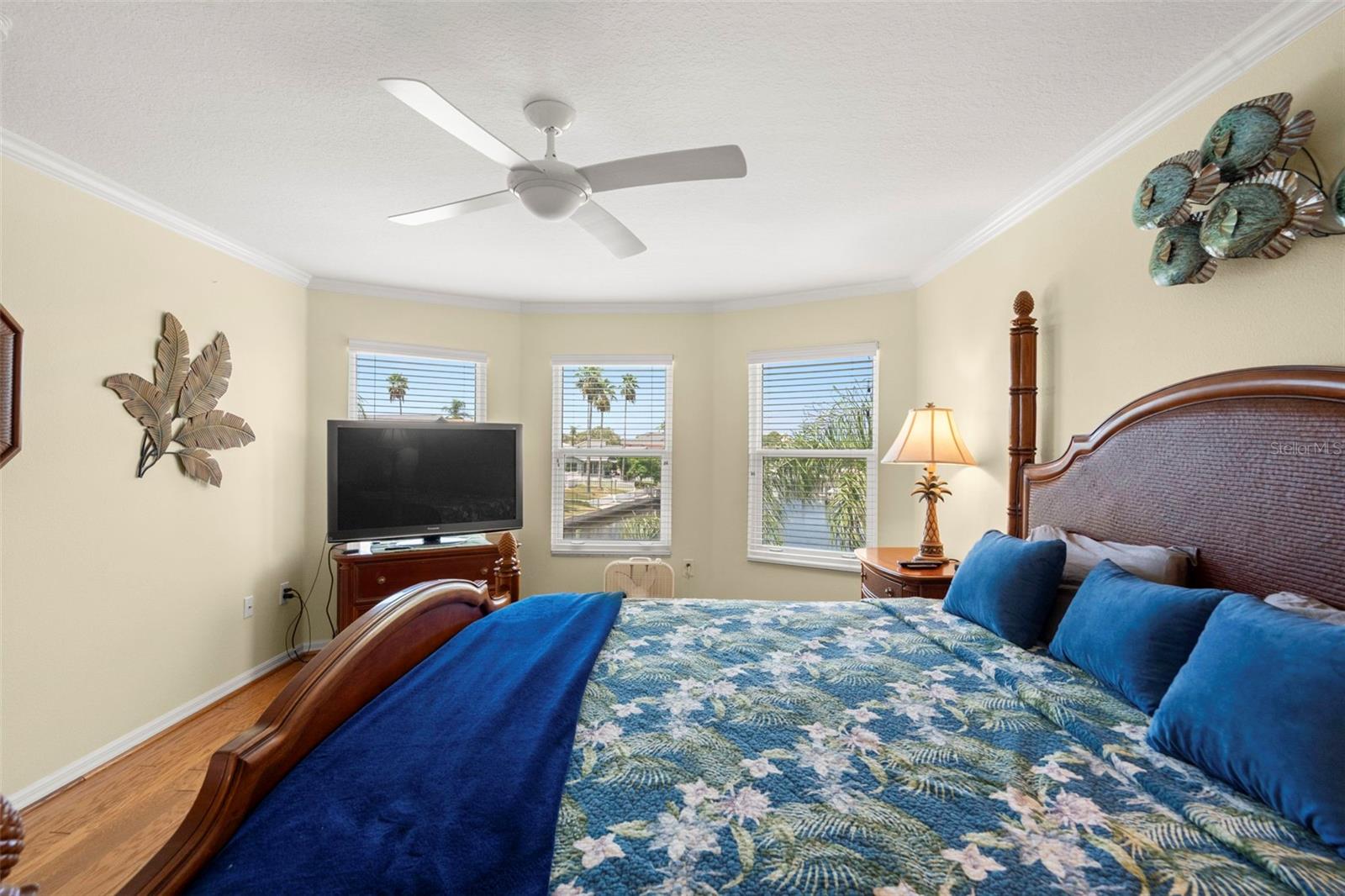 Image 22 of 89 For 6170 Seaside Drive