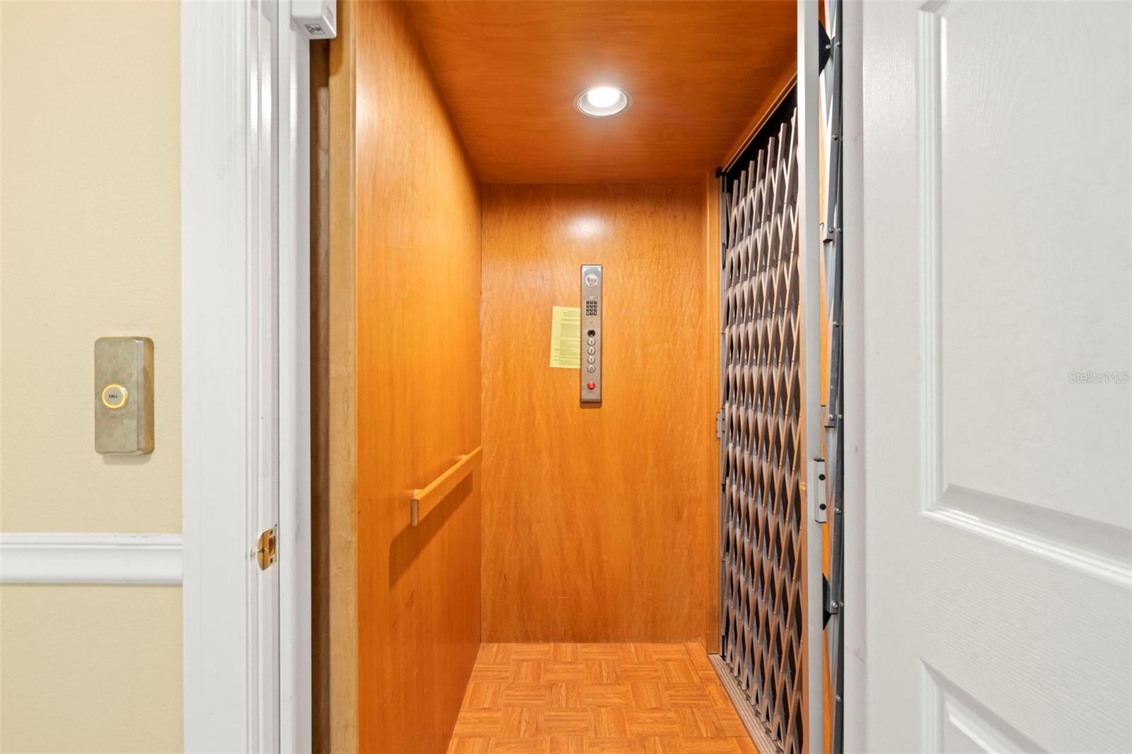 Image 34 of 89 For 6170 Seaside Drive