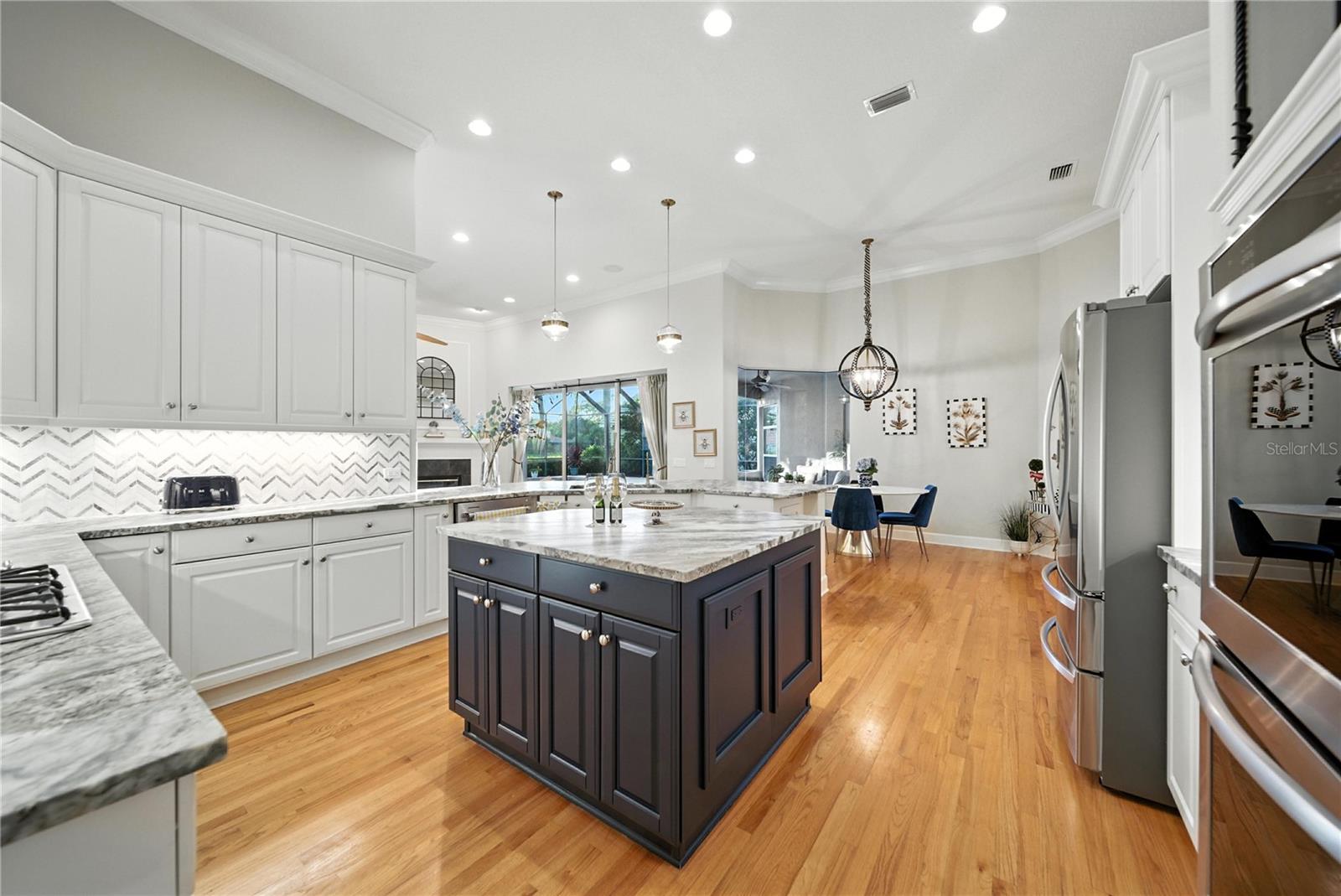 Image 10 of 48 For 17210 Broadoak Drive
