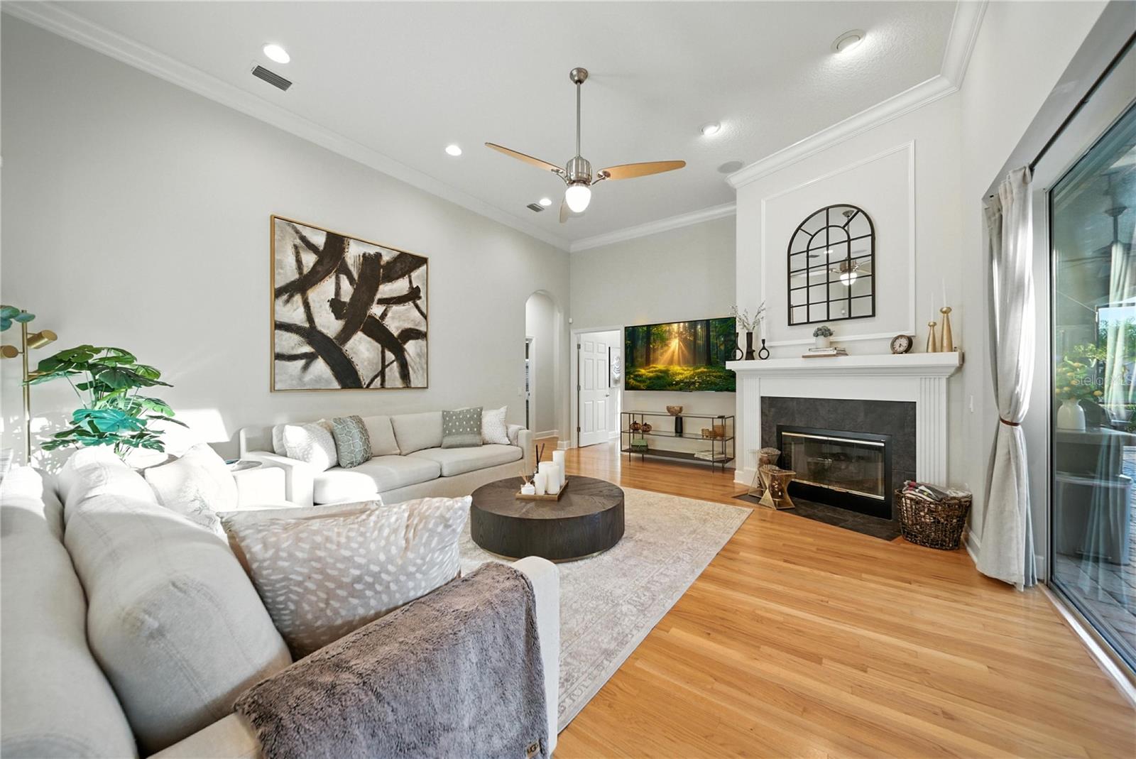 Image 14 of 48 For 17210 Broadoak Drive