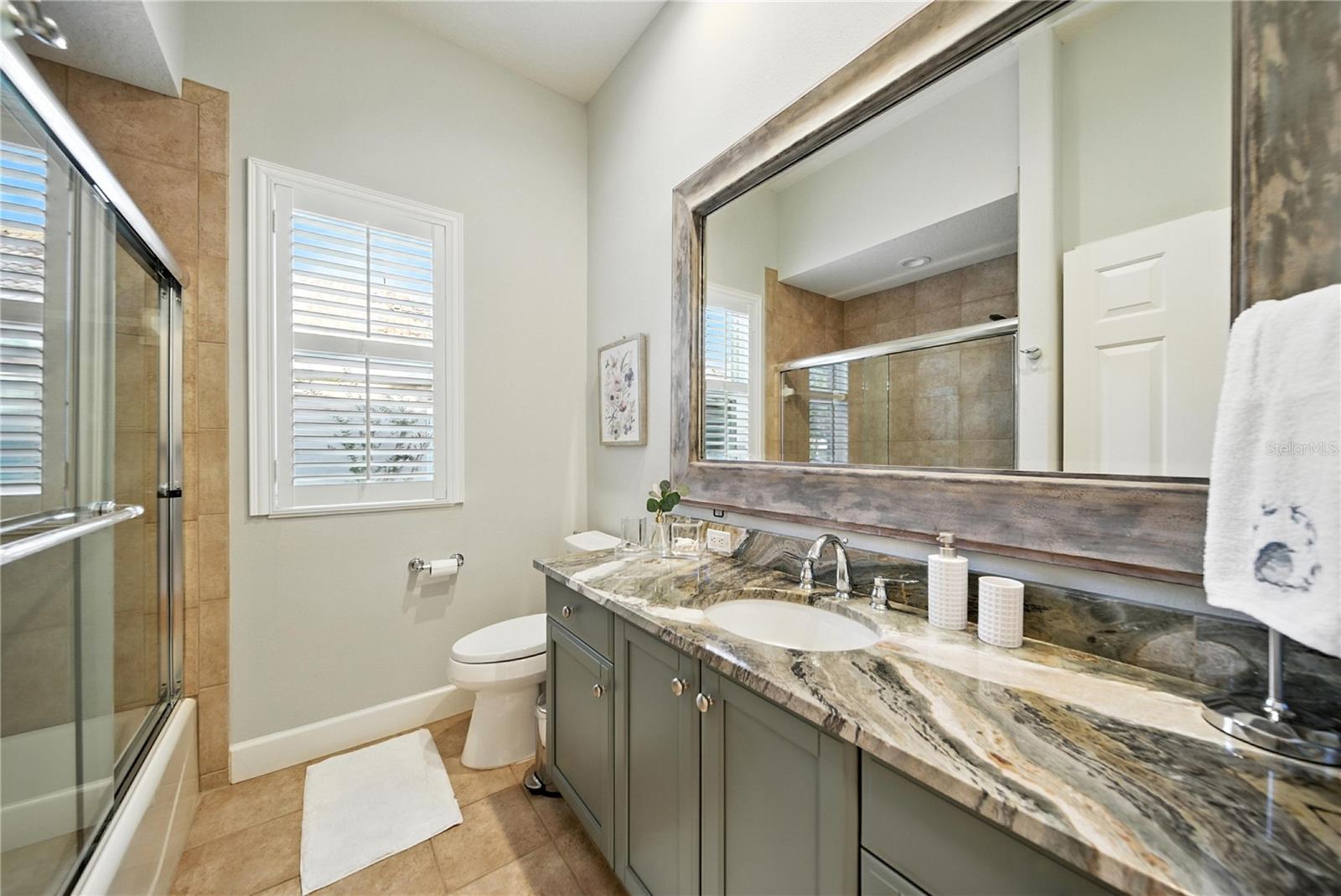 Image 28 of 48 For 17210 Broadoak Drive
