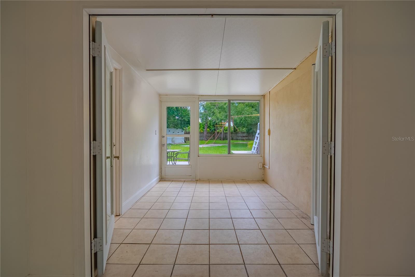 Image 22 of 36 For 7931 Bracken Drive