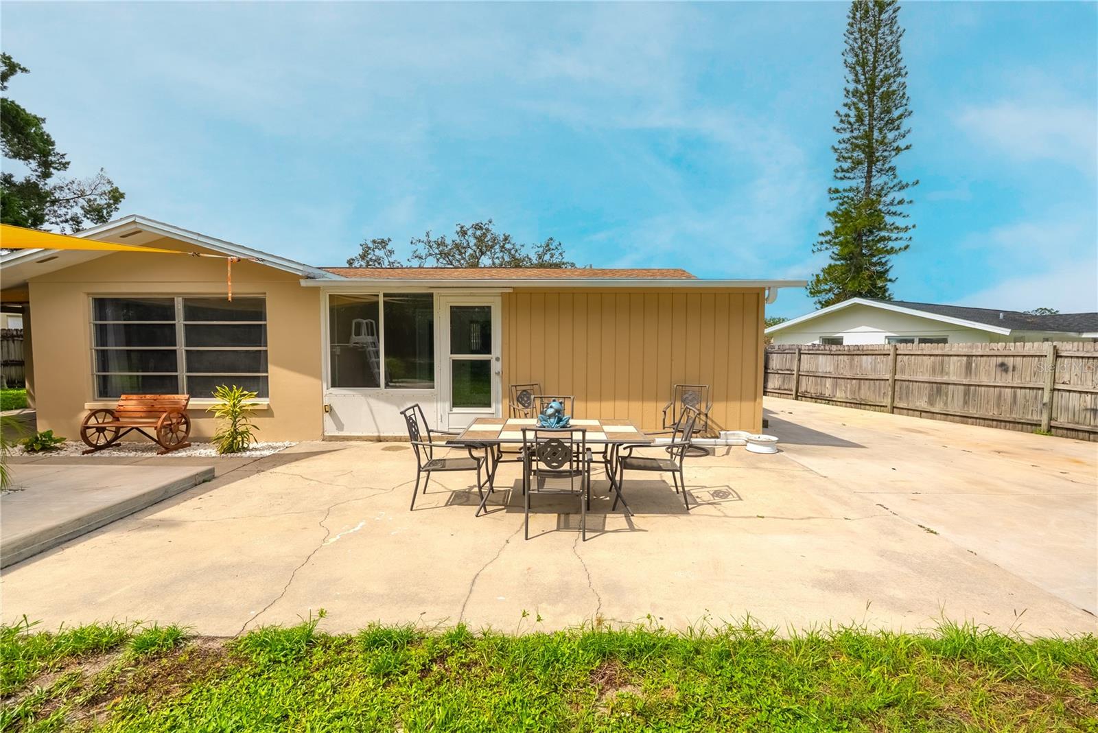 Image 24 of 36 For 7931 Bracken Drive