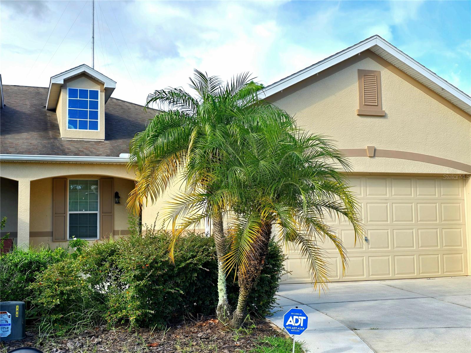Listing photo id 0 for 2329 Barracuda Court