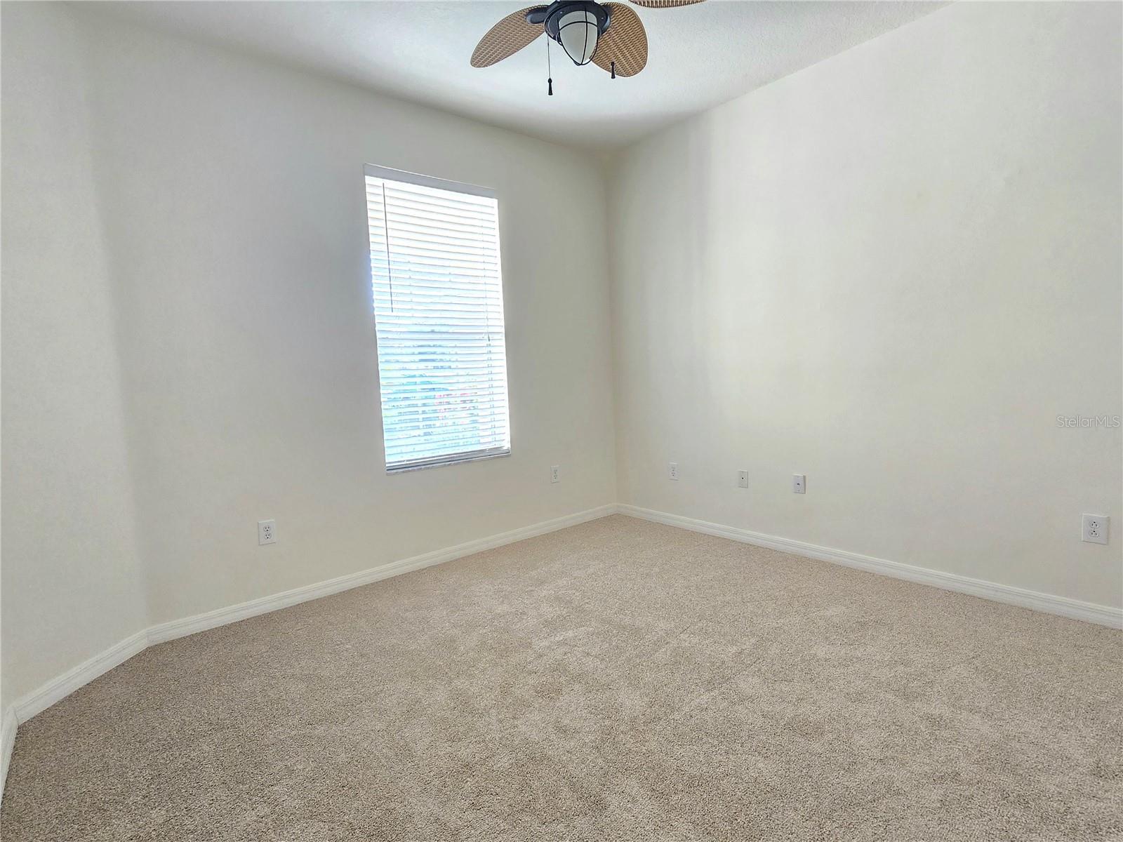 Listing photo id 27 for 2329 Barracuda Court
