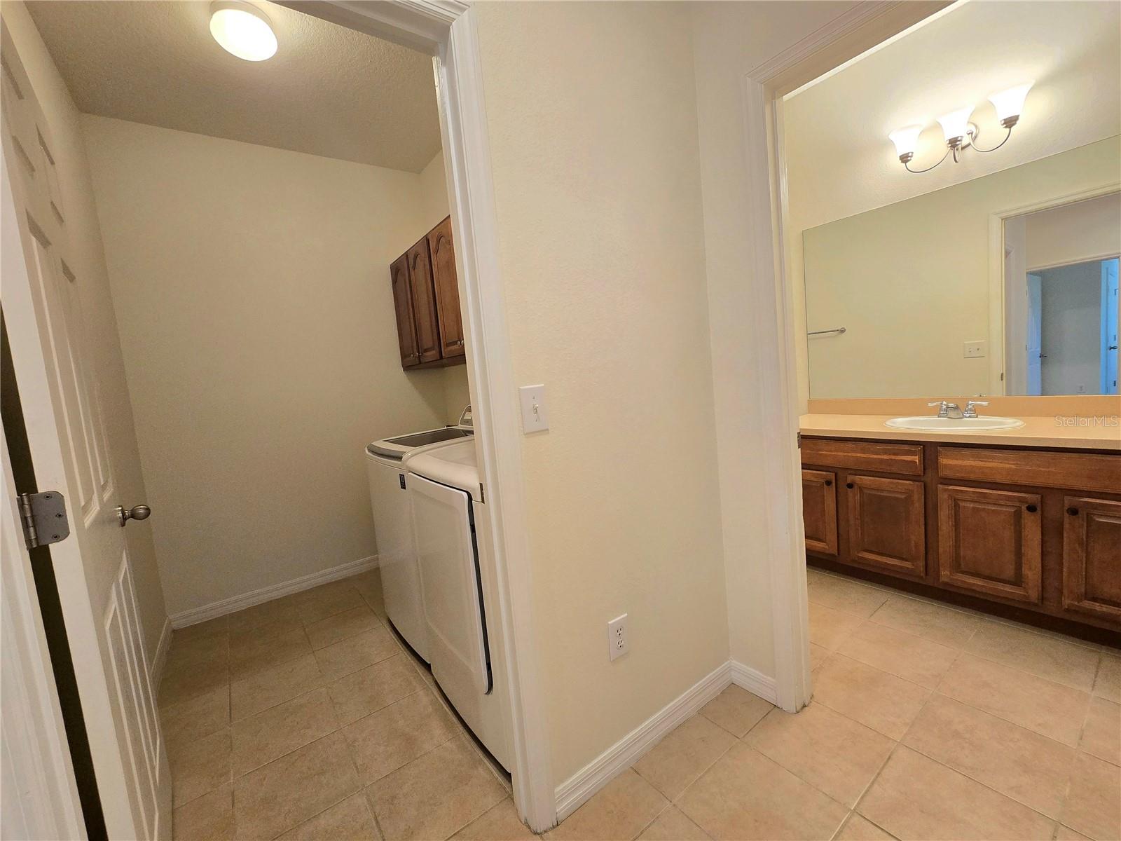 Listing photo id 28 for 2329 Barracuda Court