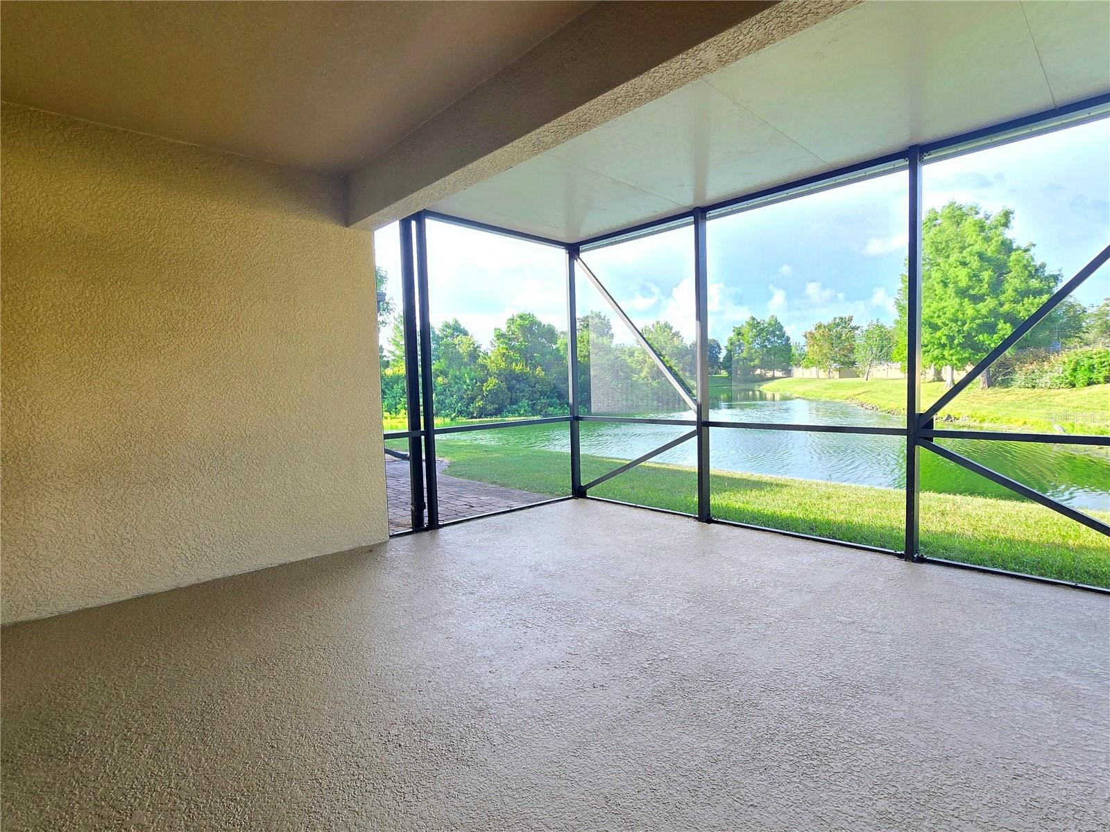 Listing photo id 31 for 2329 Barracuda Court
