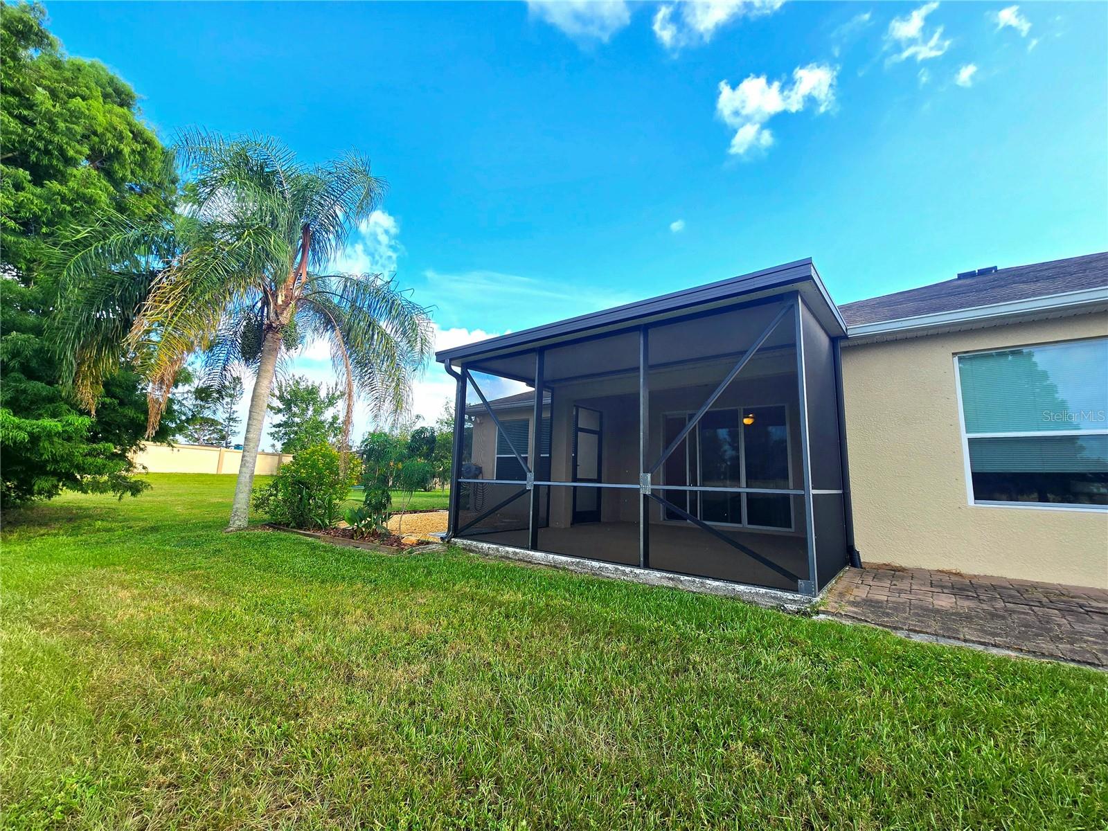 Listing photo id 32 for 2329 Barracuda Court