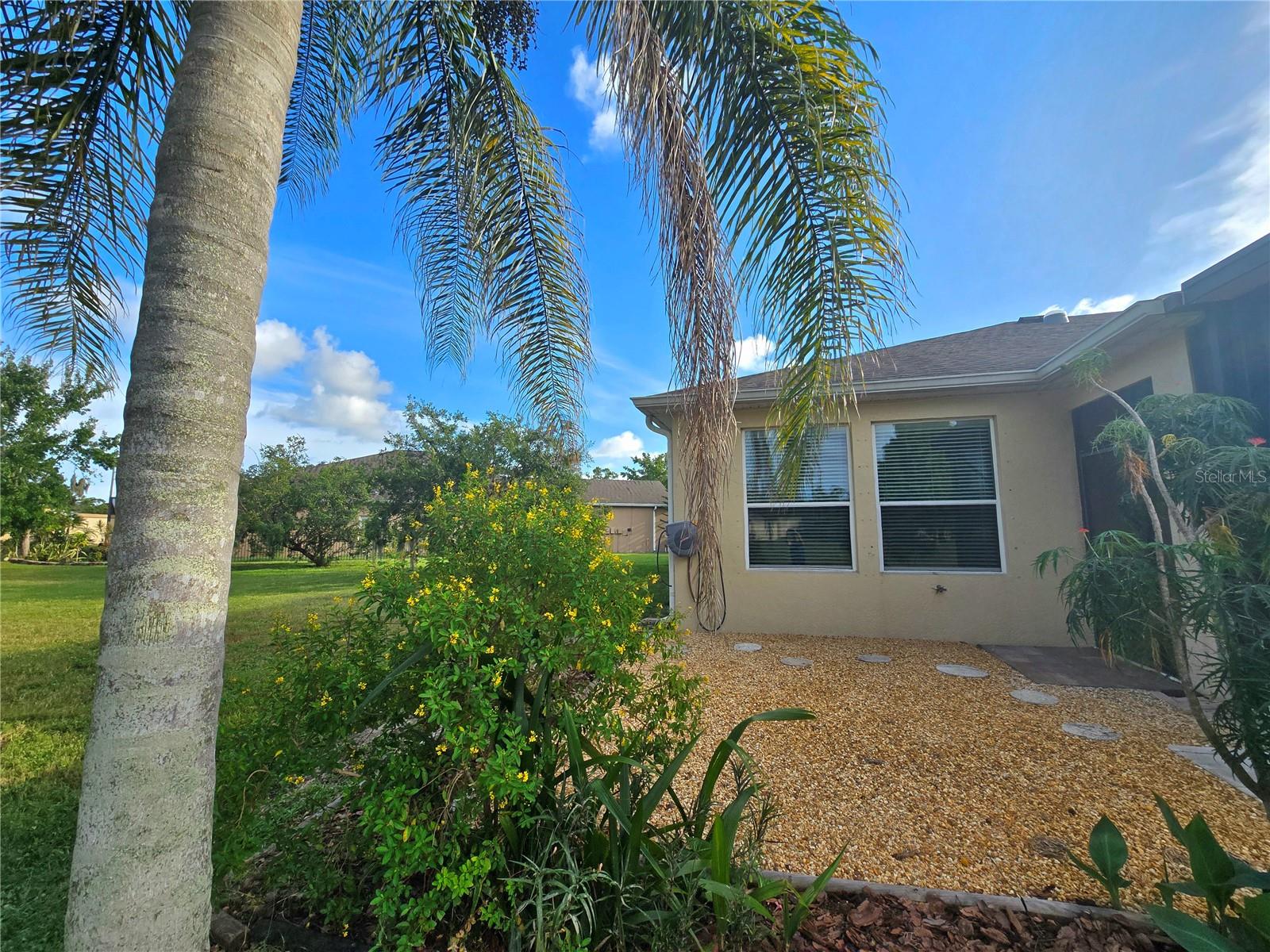 Listing photo id 33 for 2329 Barracuda Court