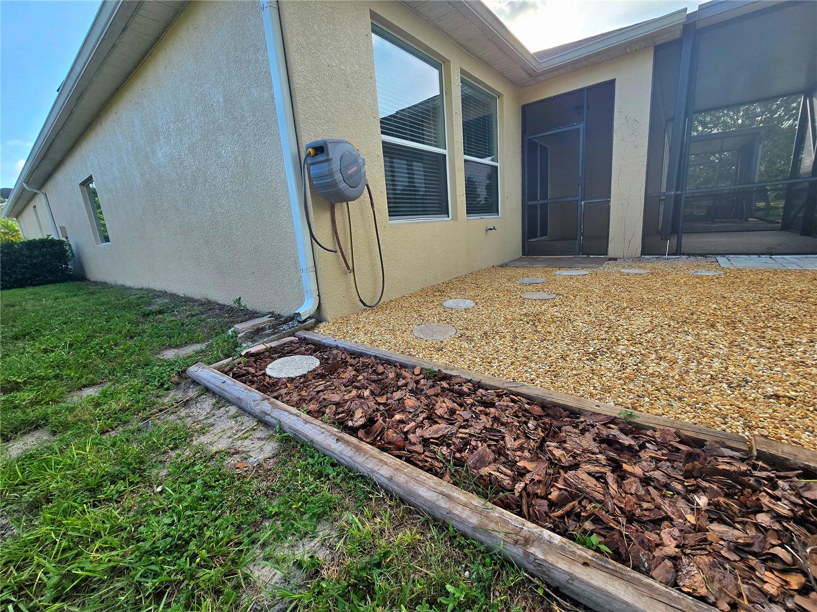 Listing photo id 37 for 2329 Barracuda Court