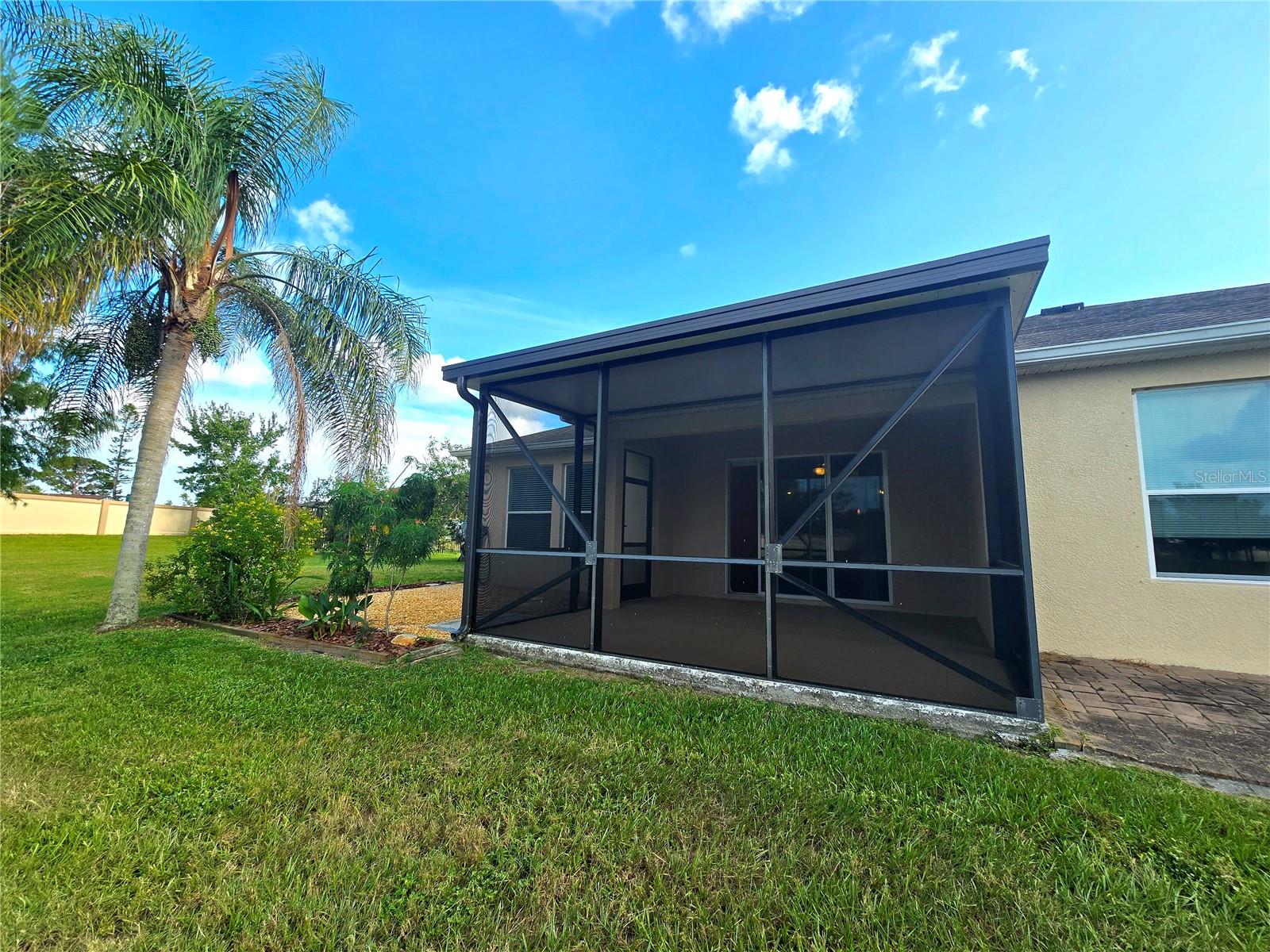 Listing photo id 38 for 2329 Barracuda Court