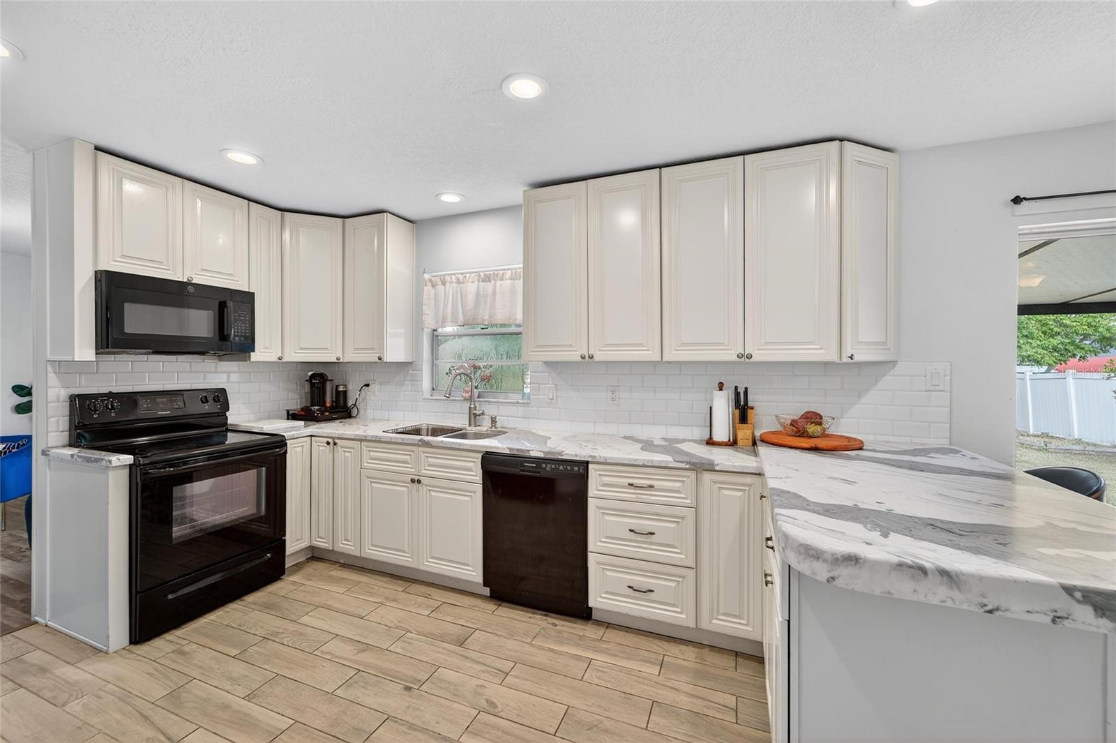 Image 9 of 28 For 1804 Orange Hill Drive