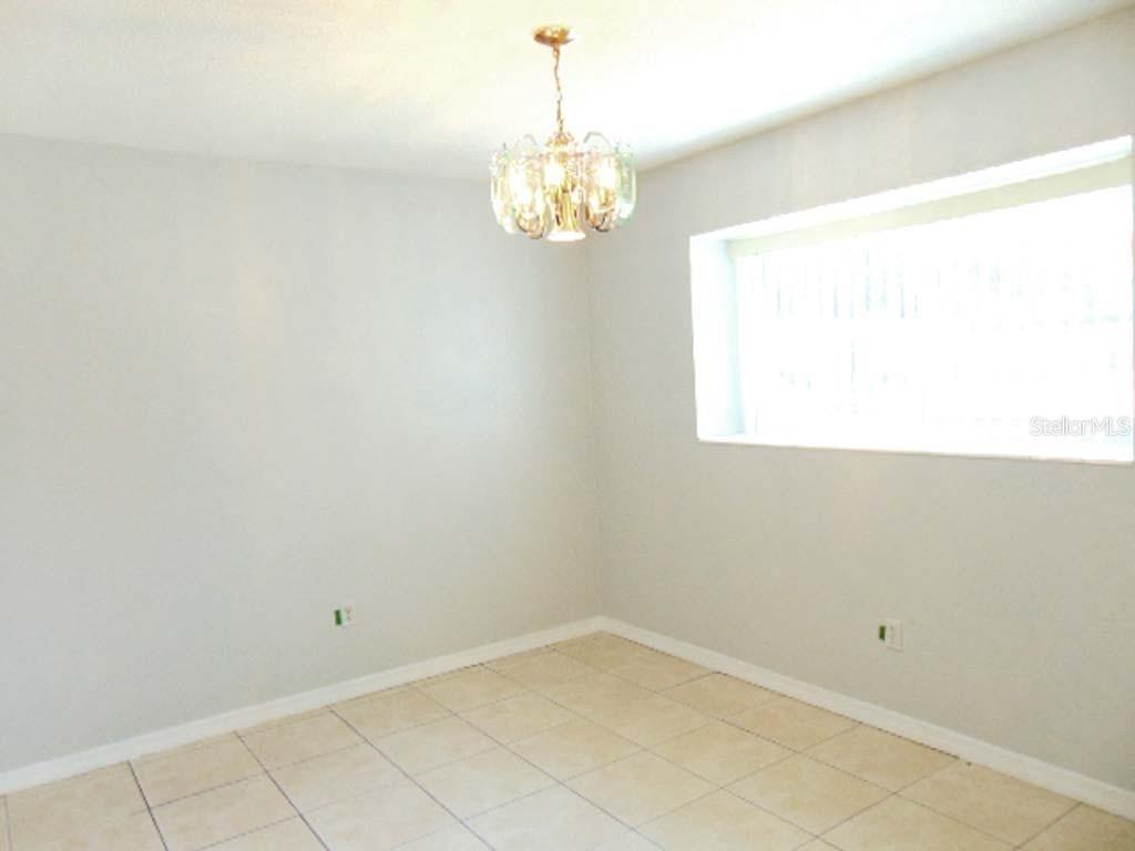 Image 6 of 12 For 217 Debby Court A