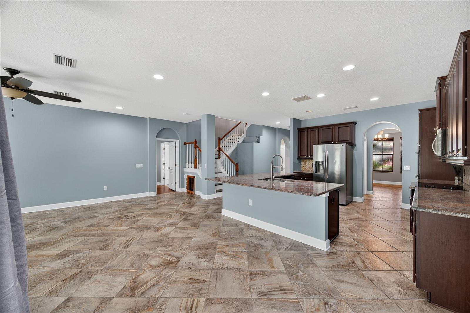 Image 13 of 35 For 1120 Maza Place