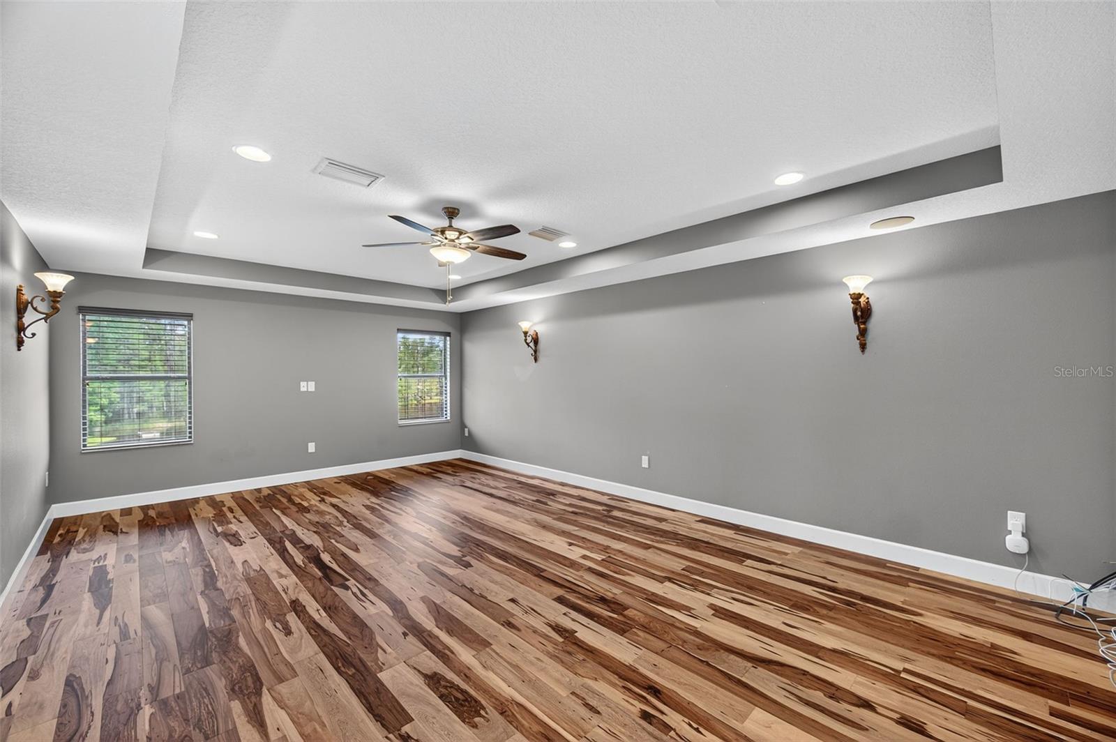 Image 23 of 35 For 1120 Maza Place