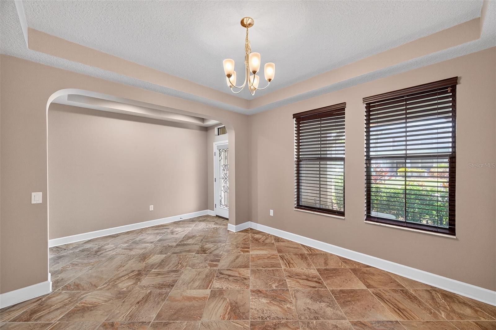 Image 5 of 35 For 1120 Maza Place