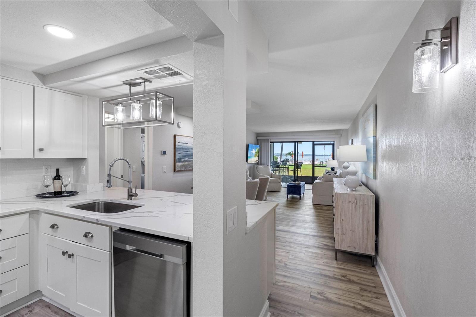 Image 13 of 78 For 6265 Sun Boulevard 115