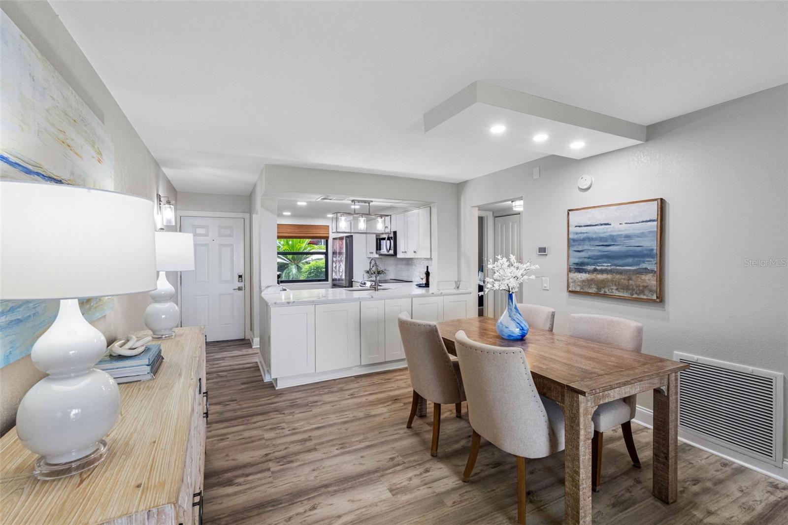 Image 25 of 78 For 6265 Sun Boulevard 115