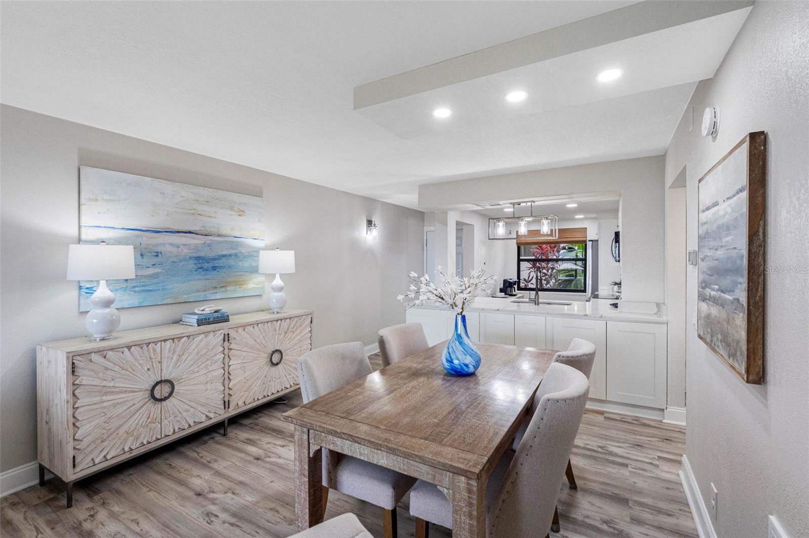 Image 26 of 78 For 6265 Sun Boulevard 115