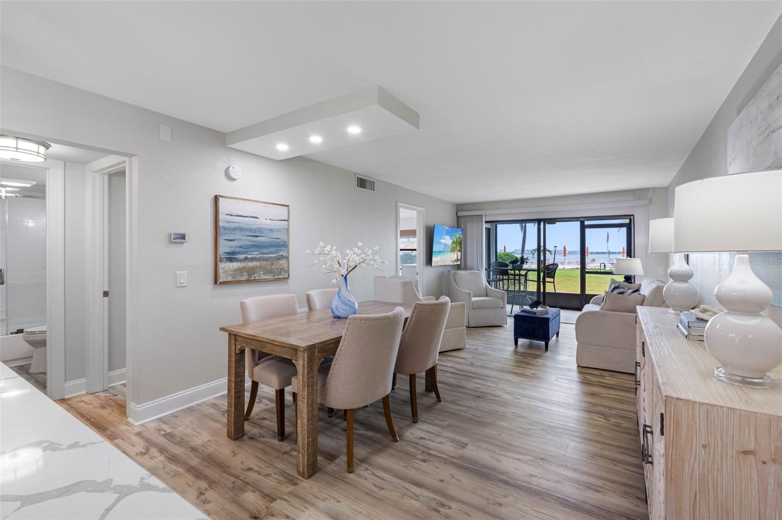 Image 3 of 78 For 6265 Sun Boulevard 115