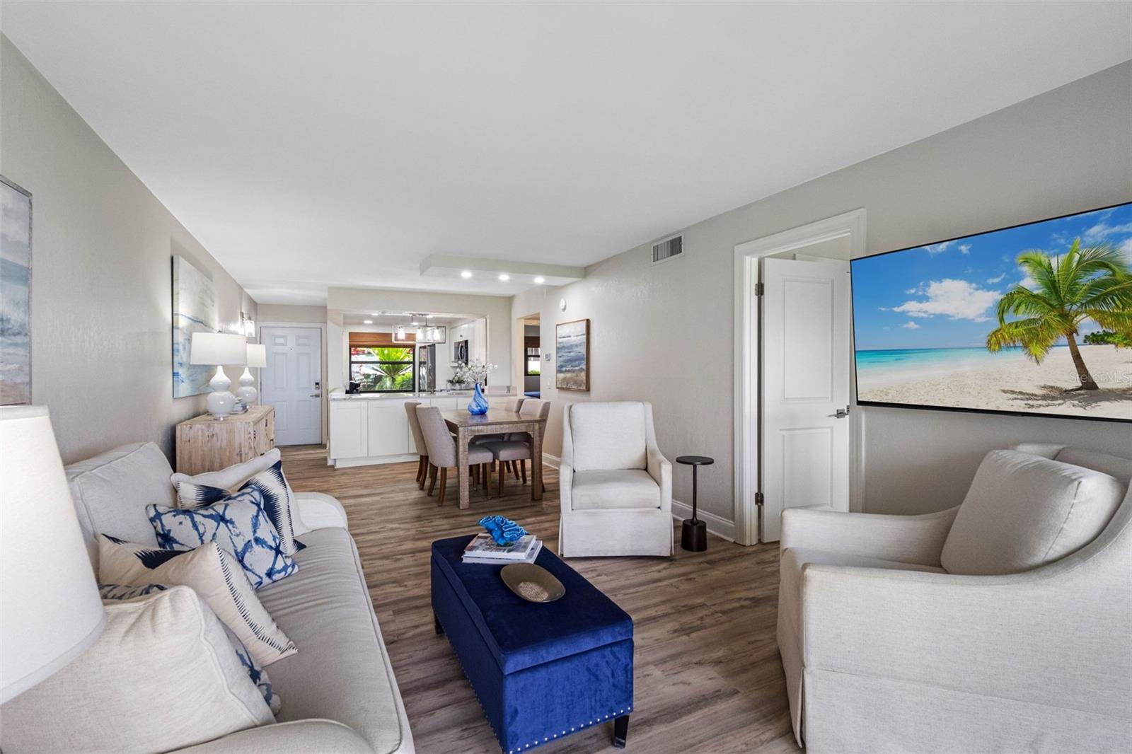 Image 8 of 78 For 6265 Sun Boulevard 115