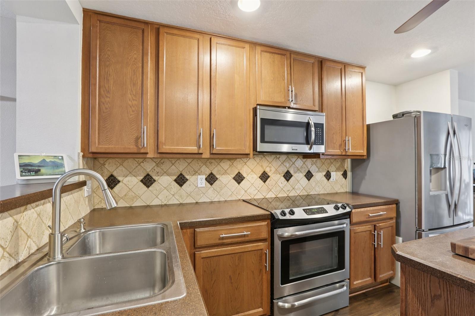 Image 4 of 51 For 6907 Hawthorne Trace Lane