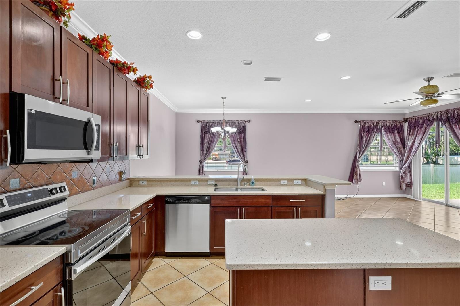 Image 12 of 73 For 8840 Cameron Crest Drive