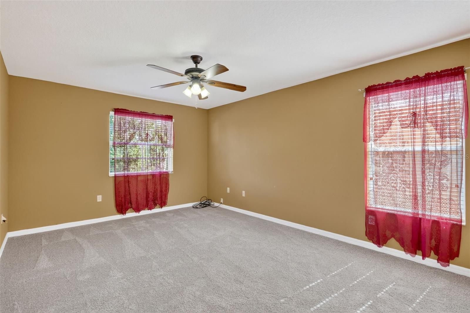 Image 37 of 73 For 8840 Cameron Crest Drive