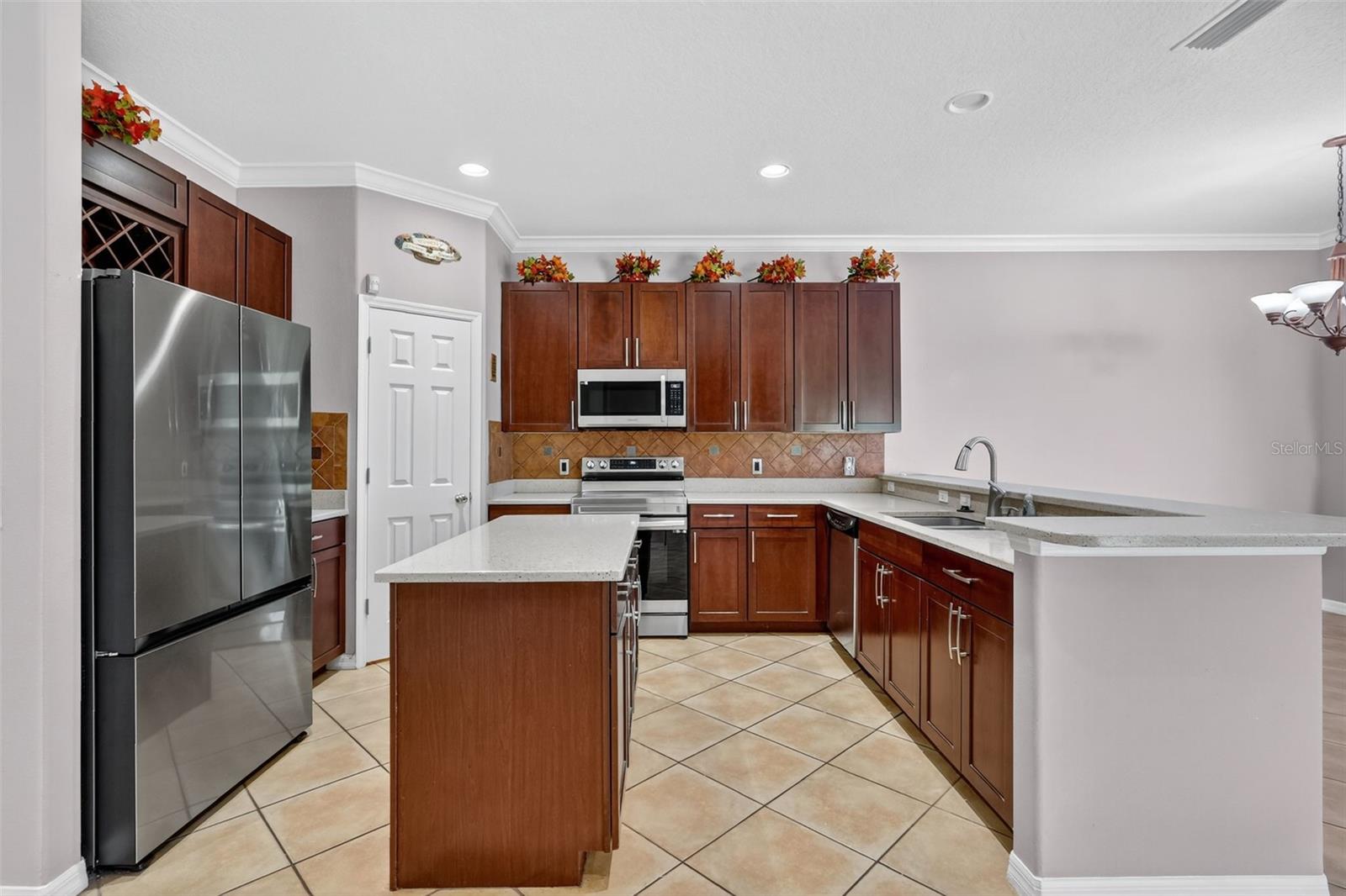 Image 9 of 73 For 8840 Cameron Crest Drive