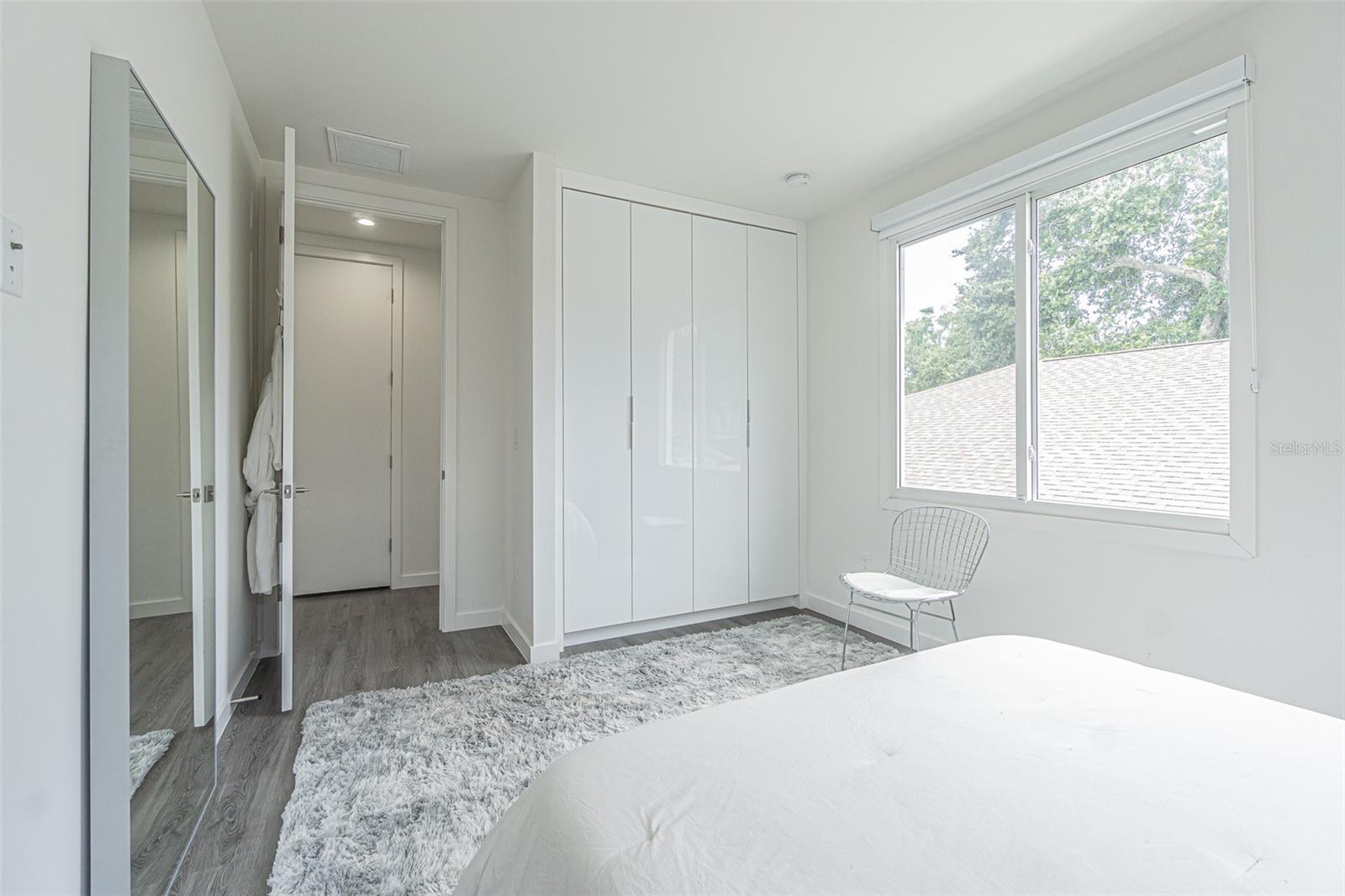 Image 22 of 28 For 651 12th Avenue S