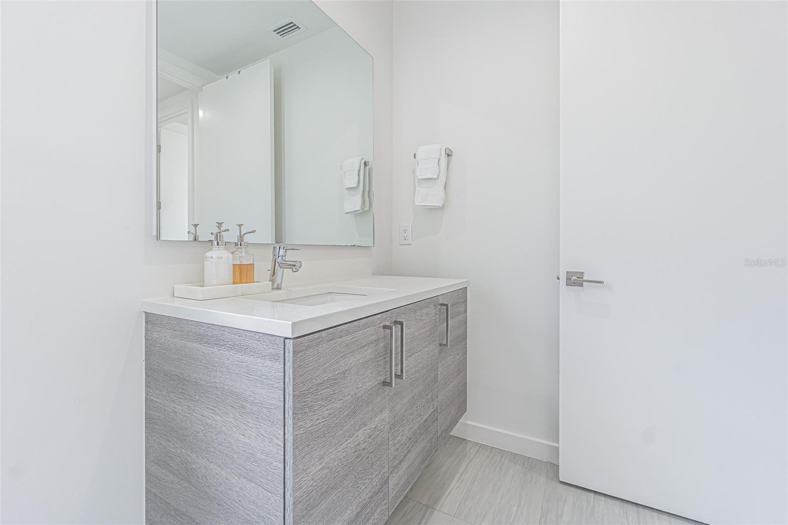 Image 23 of 28 For 651 12th Avenue S