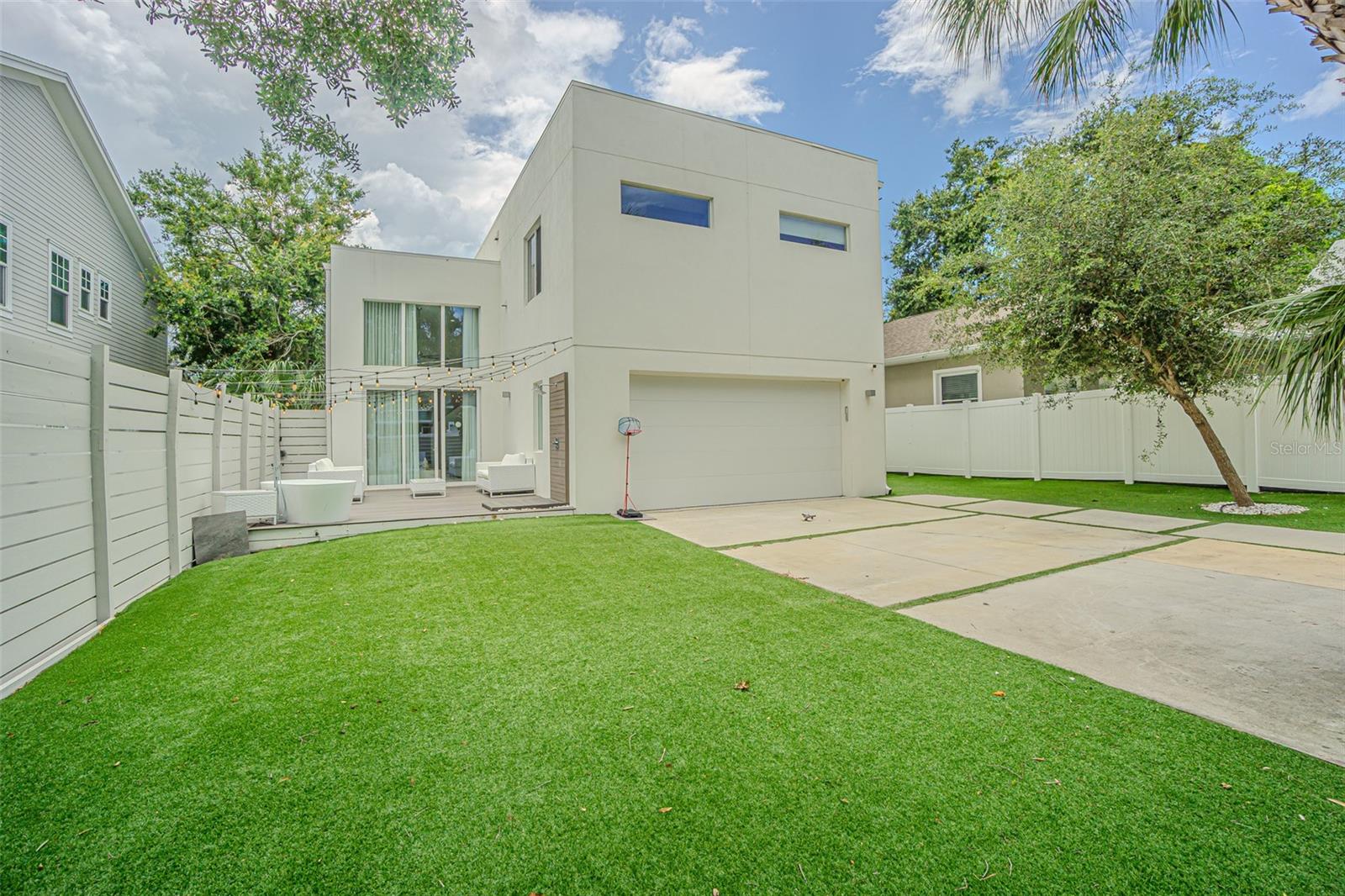 Image 3 of 28 For 651 12th Avenue S