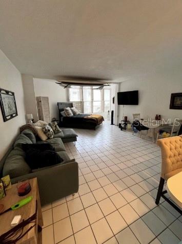 Image 2 of 8 For 16400 Gulf Boulevard 307