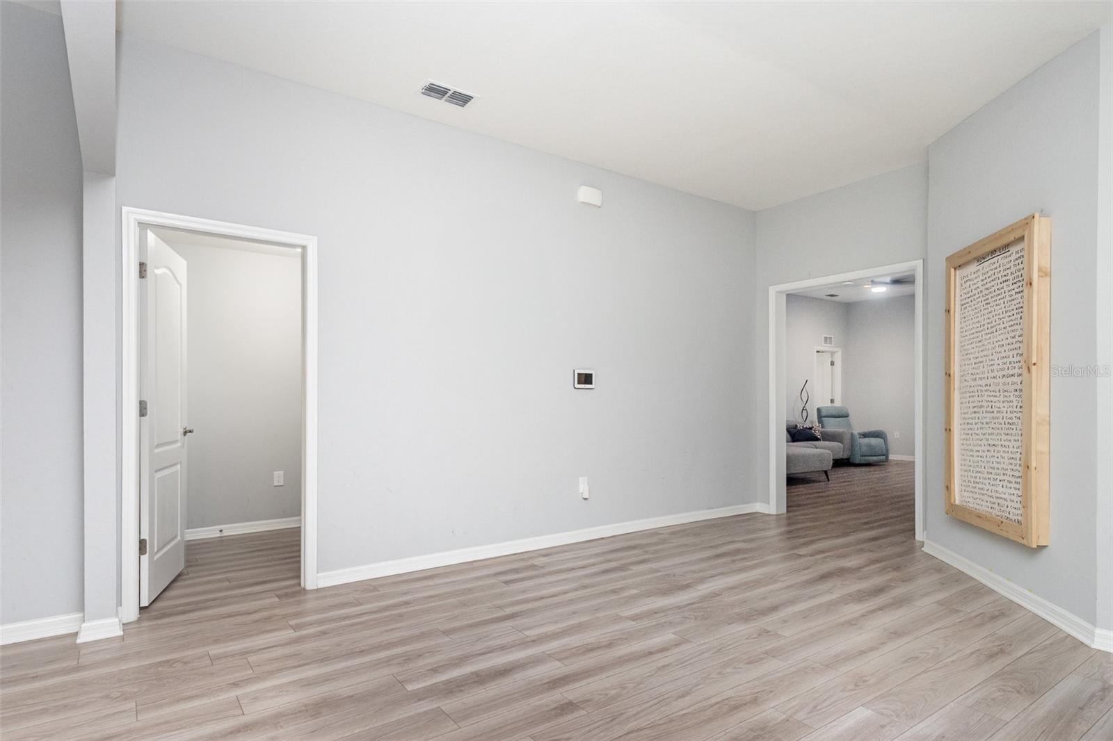 Image 10 of 17 For 2777 Hudson Street