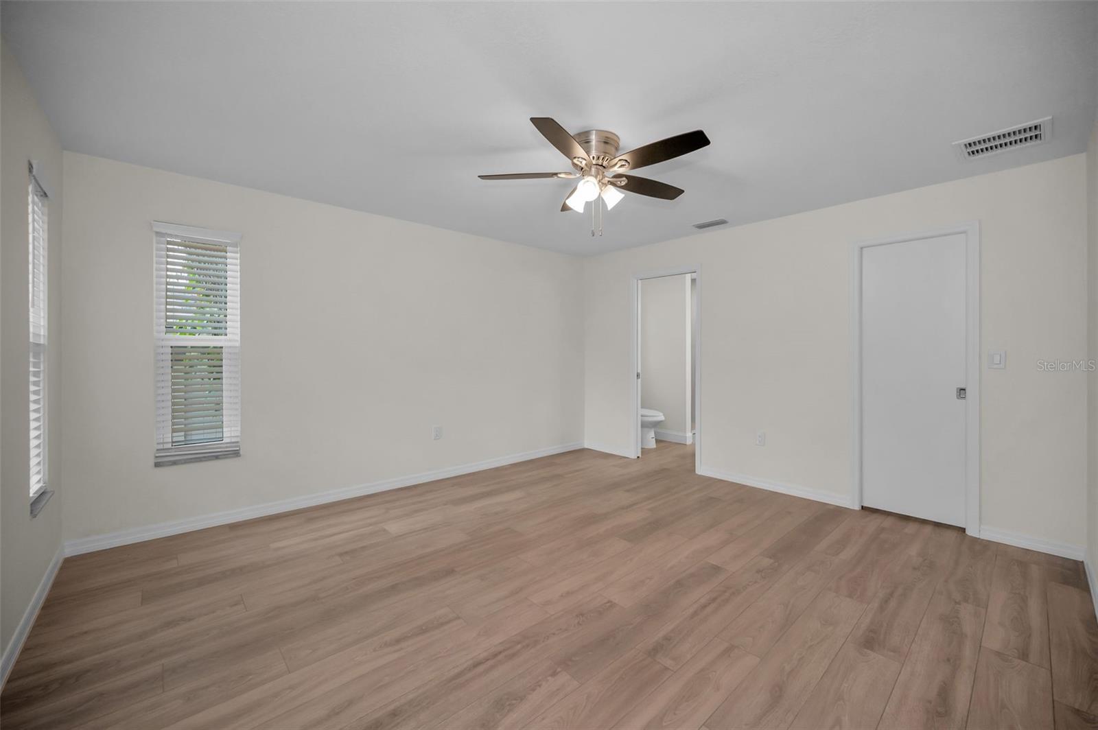 Image 31 of 48 For 908 Highview Drive