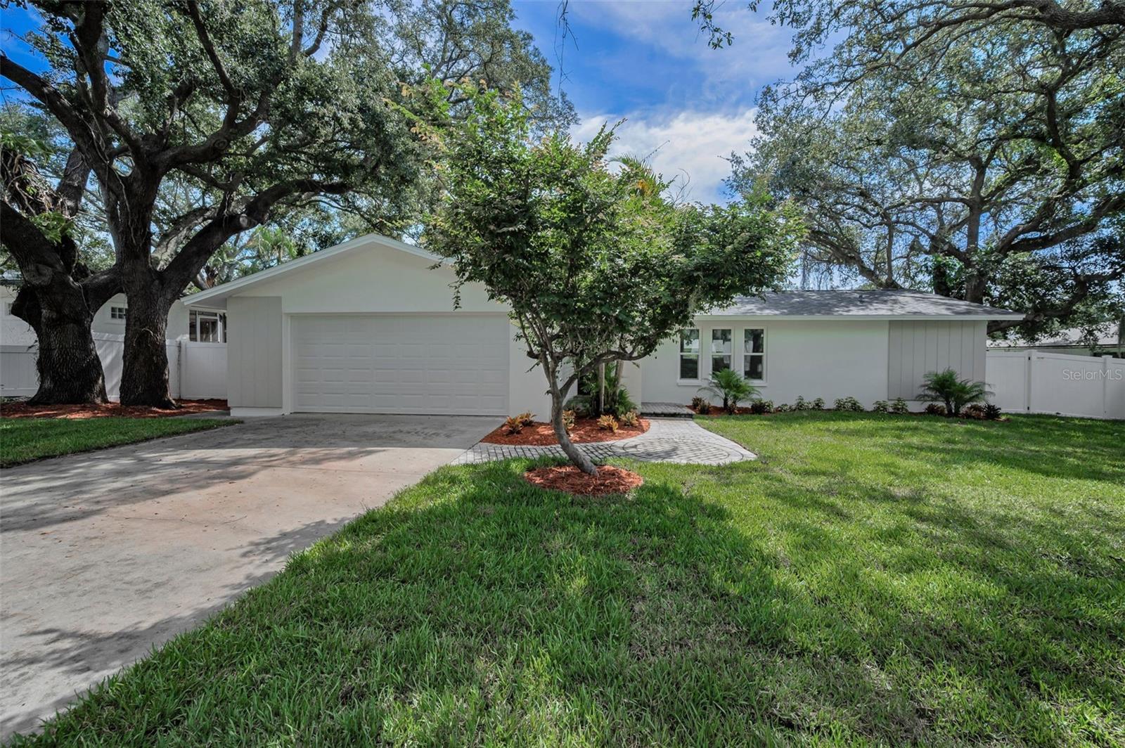 Image 4 of 48 For 908 Highview Drive