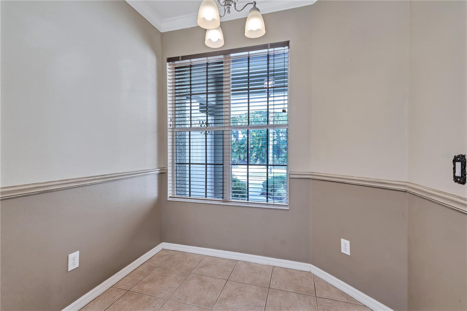 Image 22 of 66 For 14030 Waterville Circle