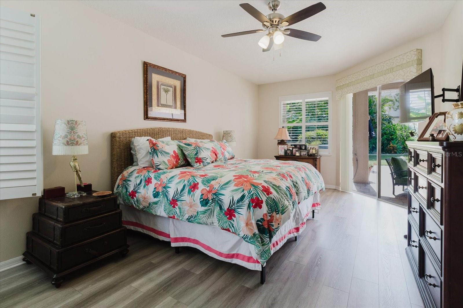 Image 11 of 39 For 9617 9617 Greenbank Drive