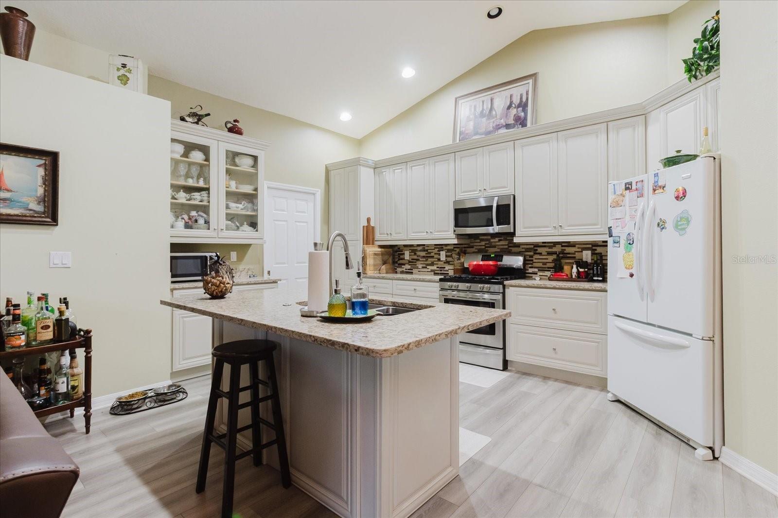 Image 15 of 39 For 9617 9617 Greenbank Drive