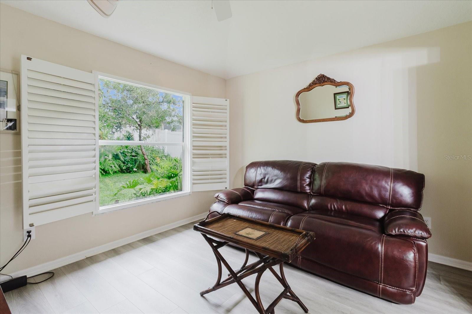 Image 21 of 39 For 9617 9617 Greenbank Drive
